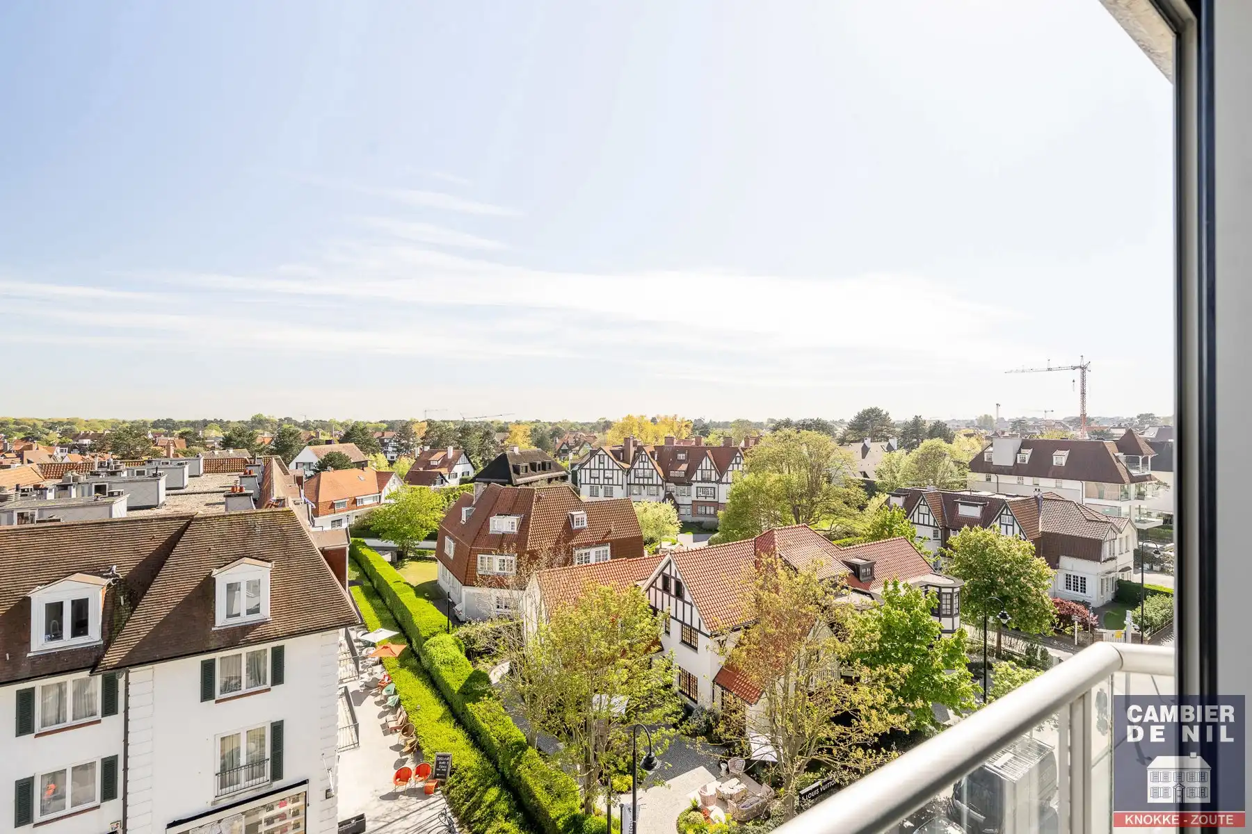Zonnig appartement met open zicht in hartje Zoute ! foto 3