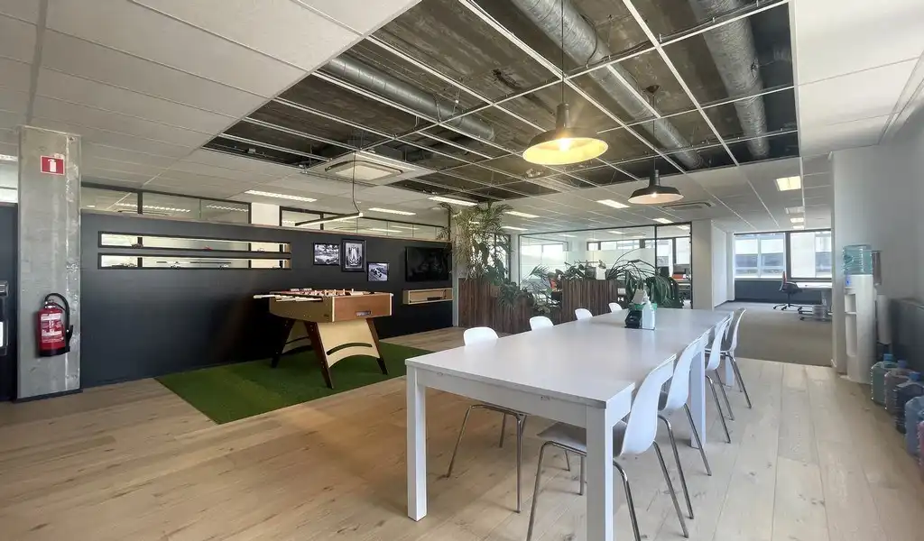 Kantoorruimte te huur in Regent Building in Berchem foto 8