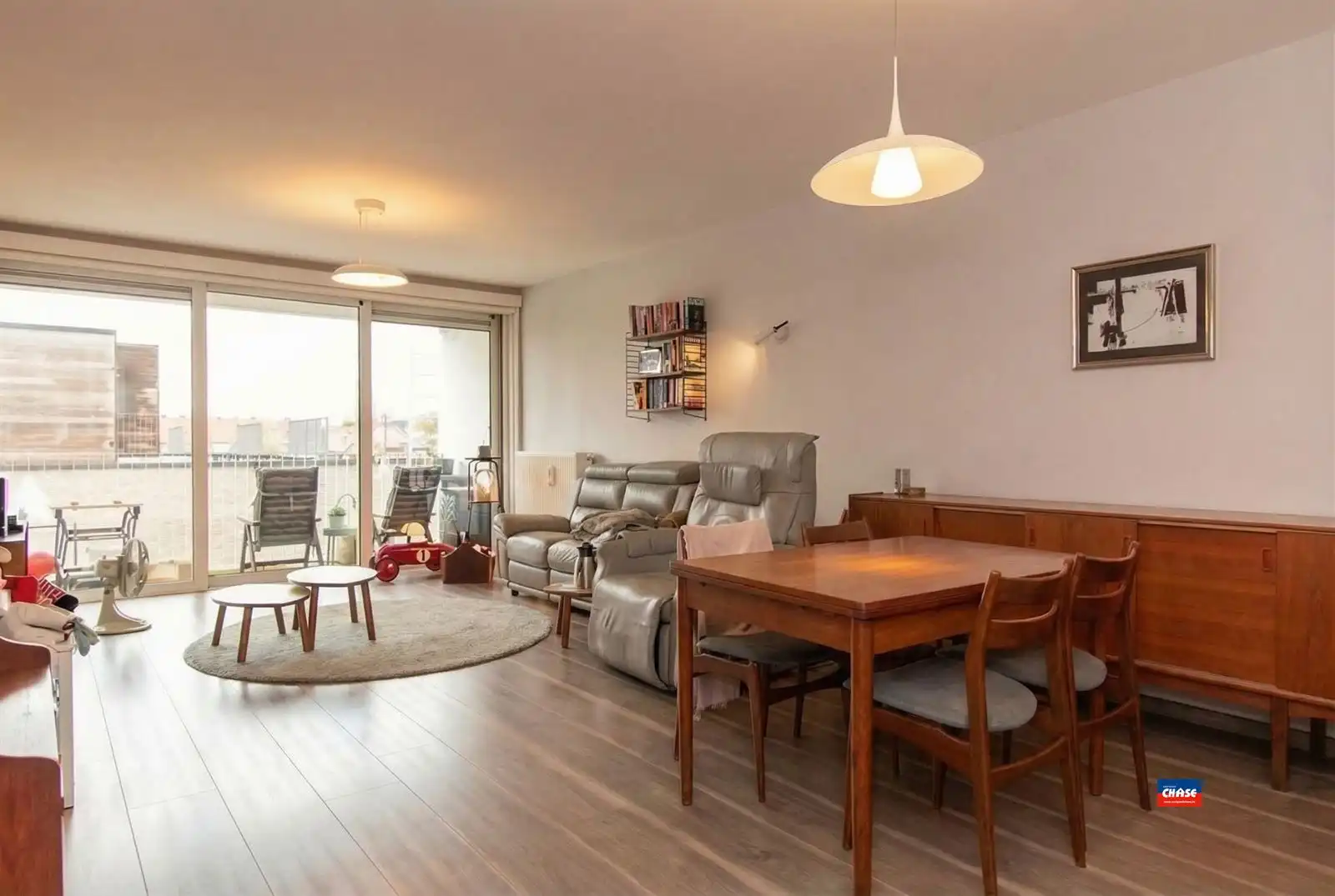 Instapklaar appartement met 2 slaapkamers en terras foto {{pictureIndex}}