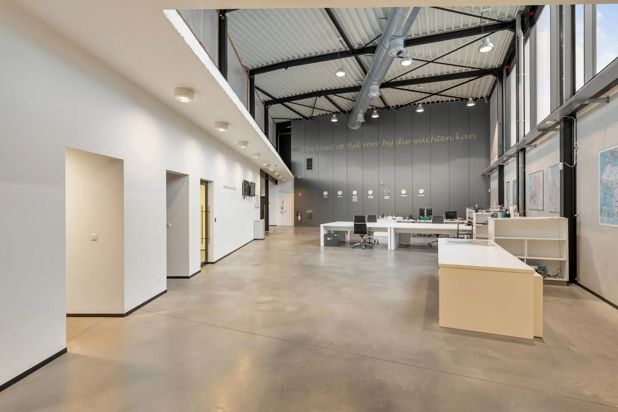 Uitzonderlijk bedrijfsgebouw op Genk-Noord foto 5