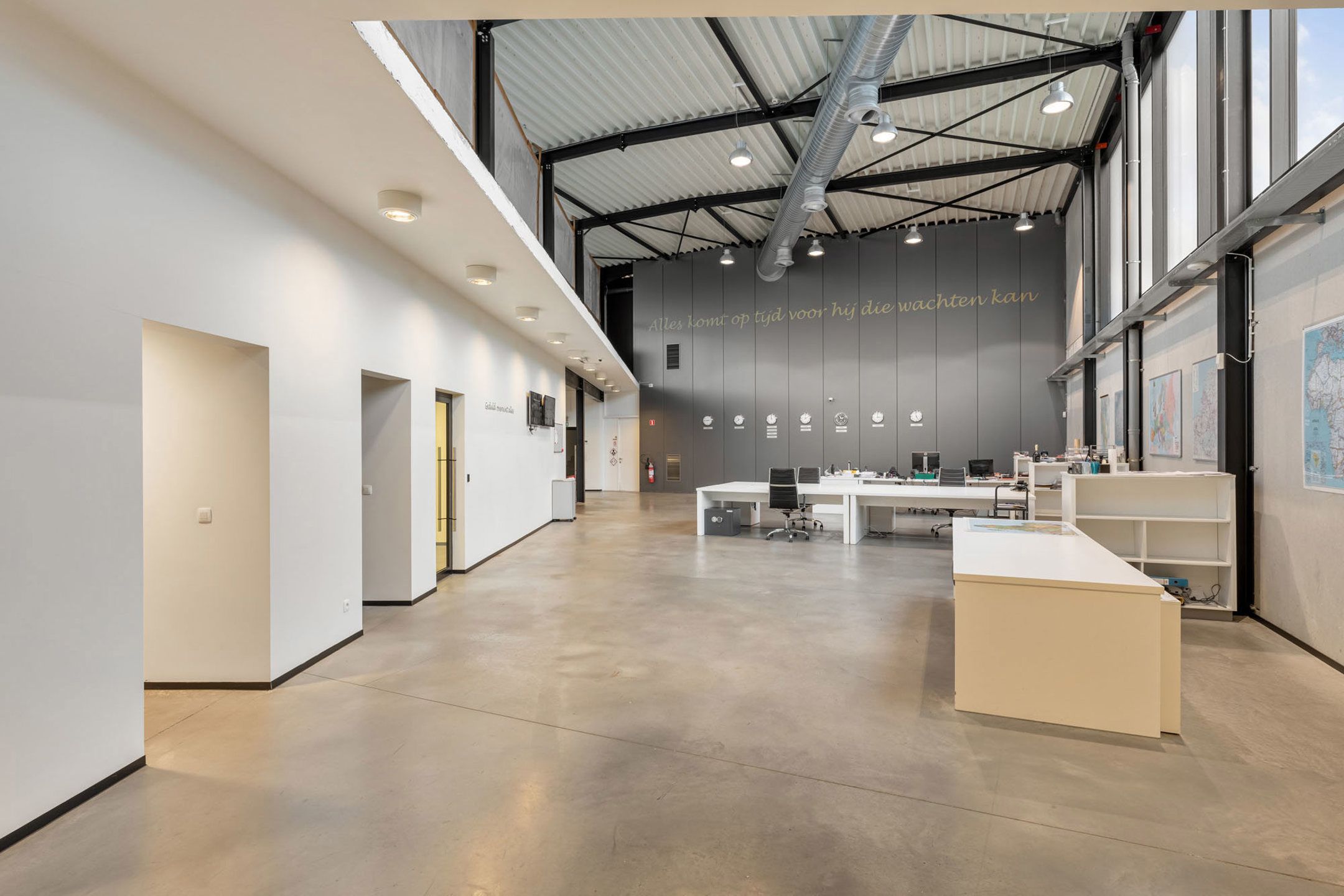 Uitzonderlijk bedrijfsgebouw op Genk-Noord foto 5