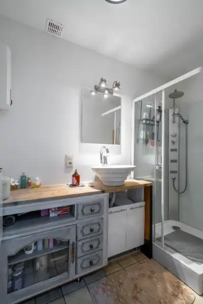 Centraal gelegen appartement met 1 slaapkamer in Genk foto 18