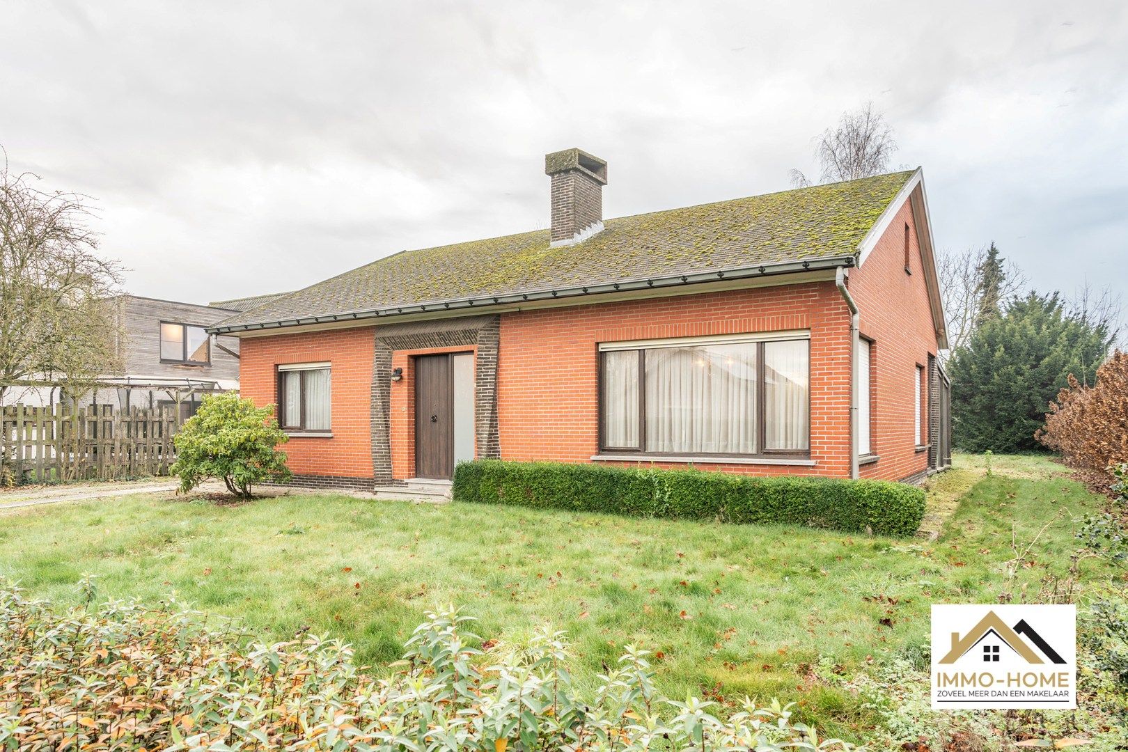 Hoofdfoto van de publicatie: Vrijstaande woning op een ruime grond op topligging te Beervelde! 