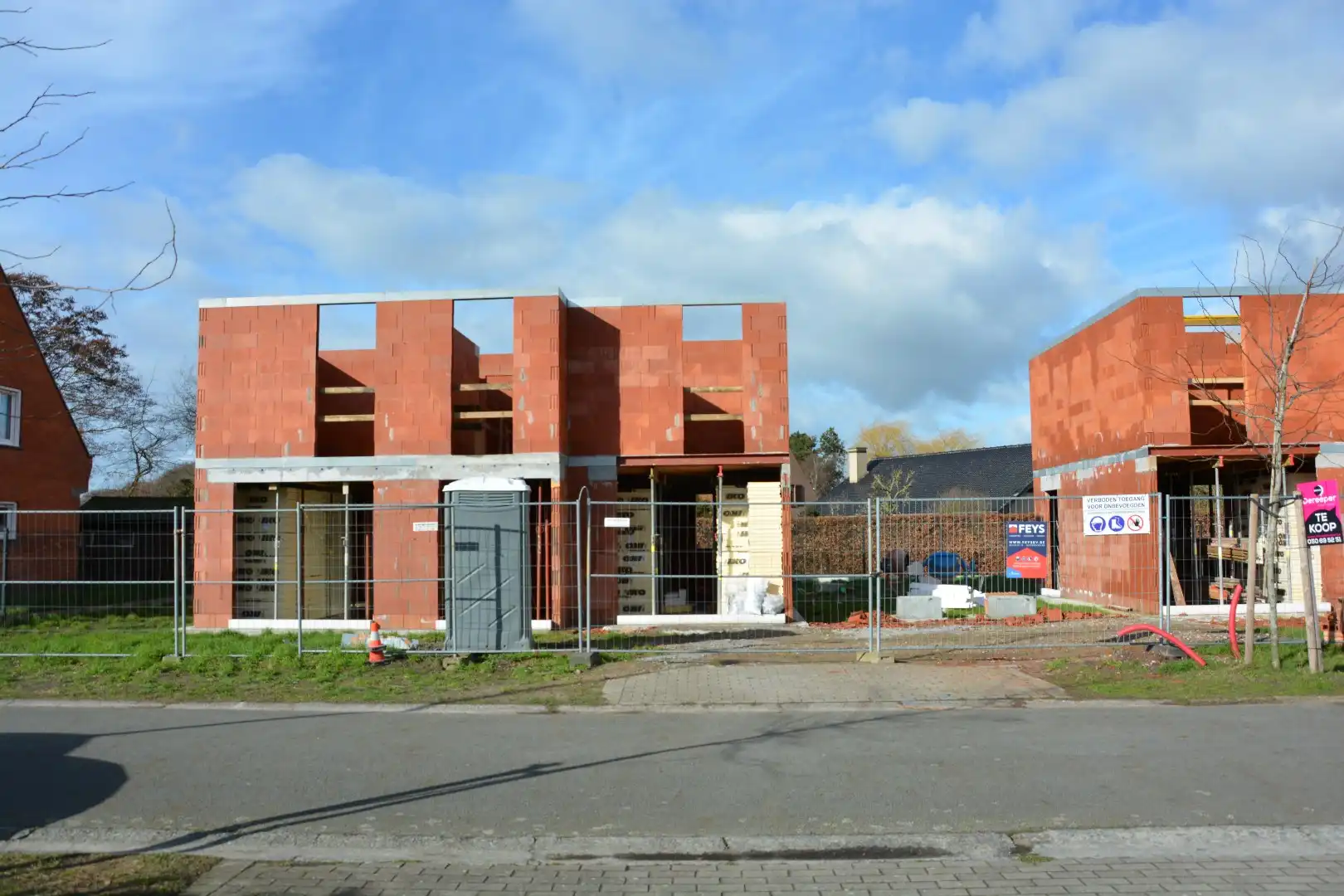 Nieuwbouwwoning op 416 m² – volledig naar eigen smaak af te werken foto 3