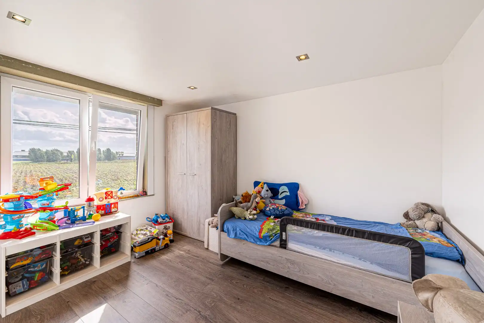 Instapklare halfopen woning met EPC label B, garage en tuin in Ledegem foto 9