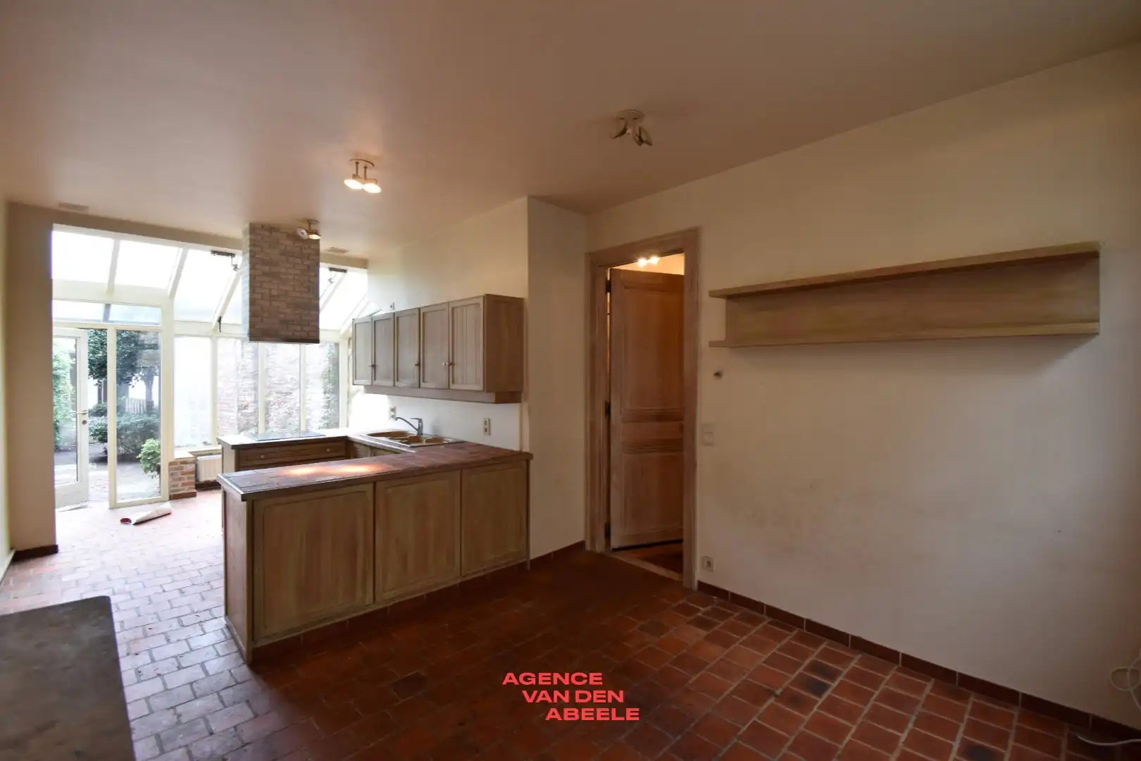 Klassevolle woning met 3 slaapkamers en tuin te Brugge  foto 6