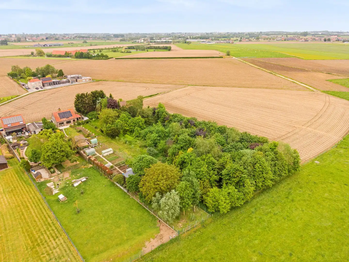 Zuidgericht perceel met prachtig landelijk verzicht op een rustige ligging in Ledegem foto 5
