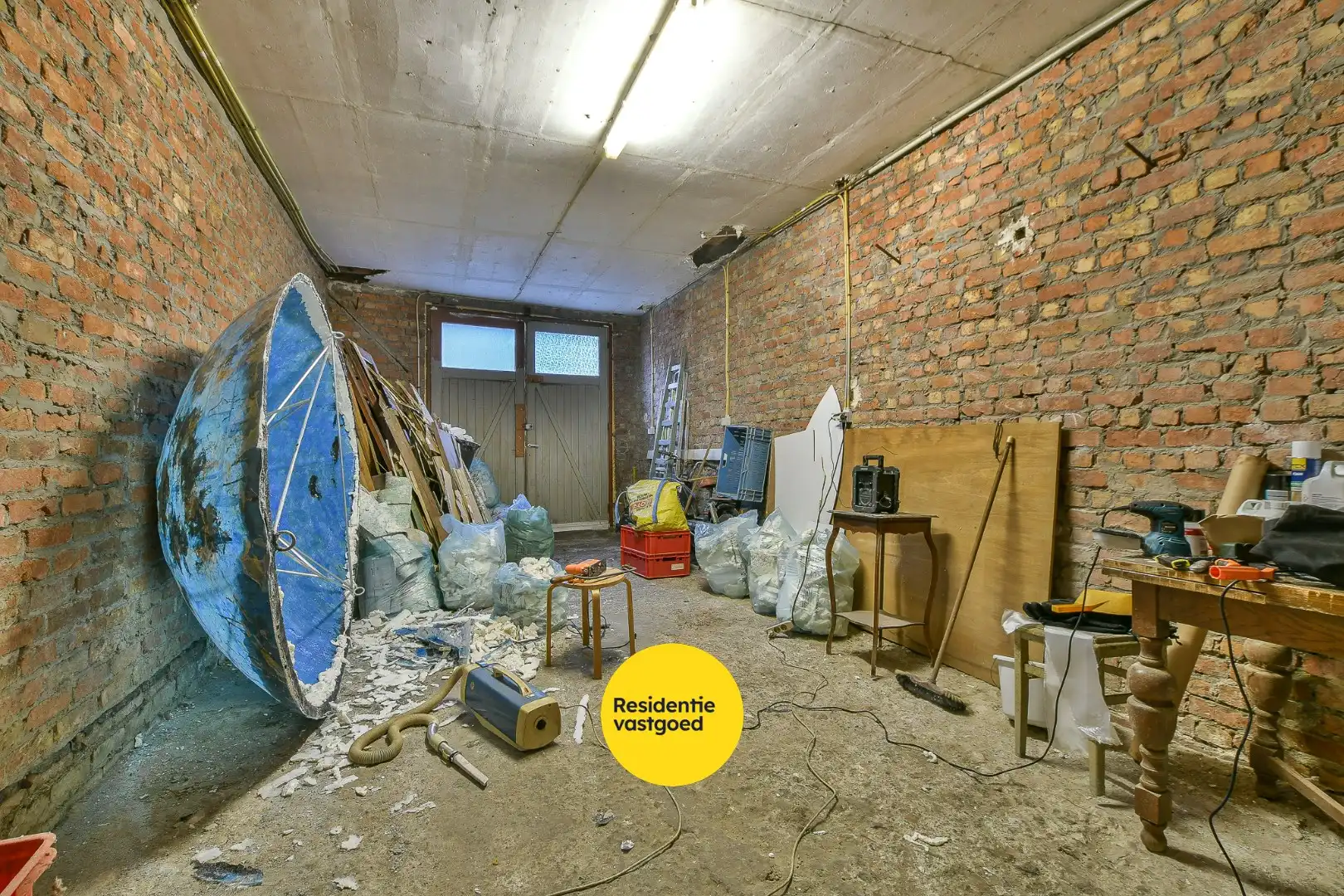 Rijwoning met veel potentieel, garage en tuin nabij centrum Blankenberge foto 6