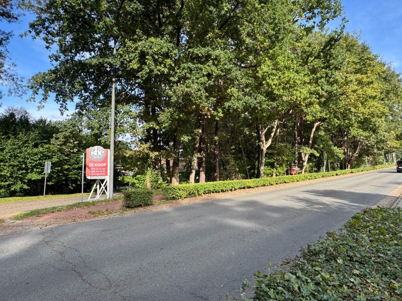 Uitstekend gelegen bouwgrond OB 10a 85ca foto {{pictureIndex}}