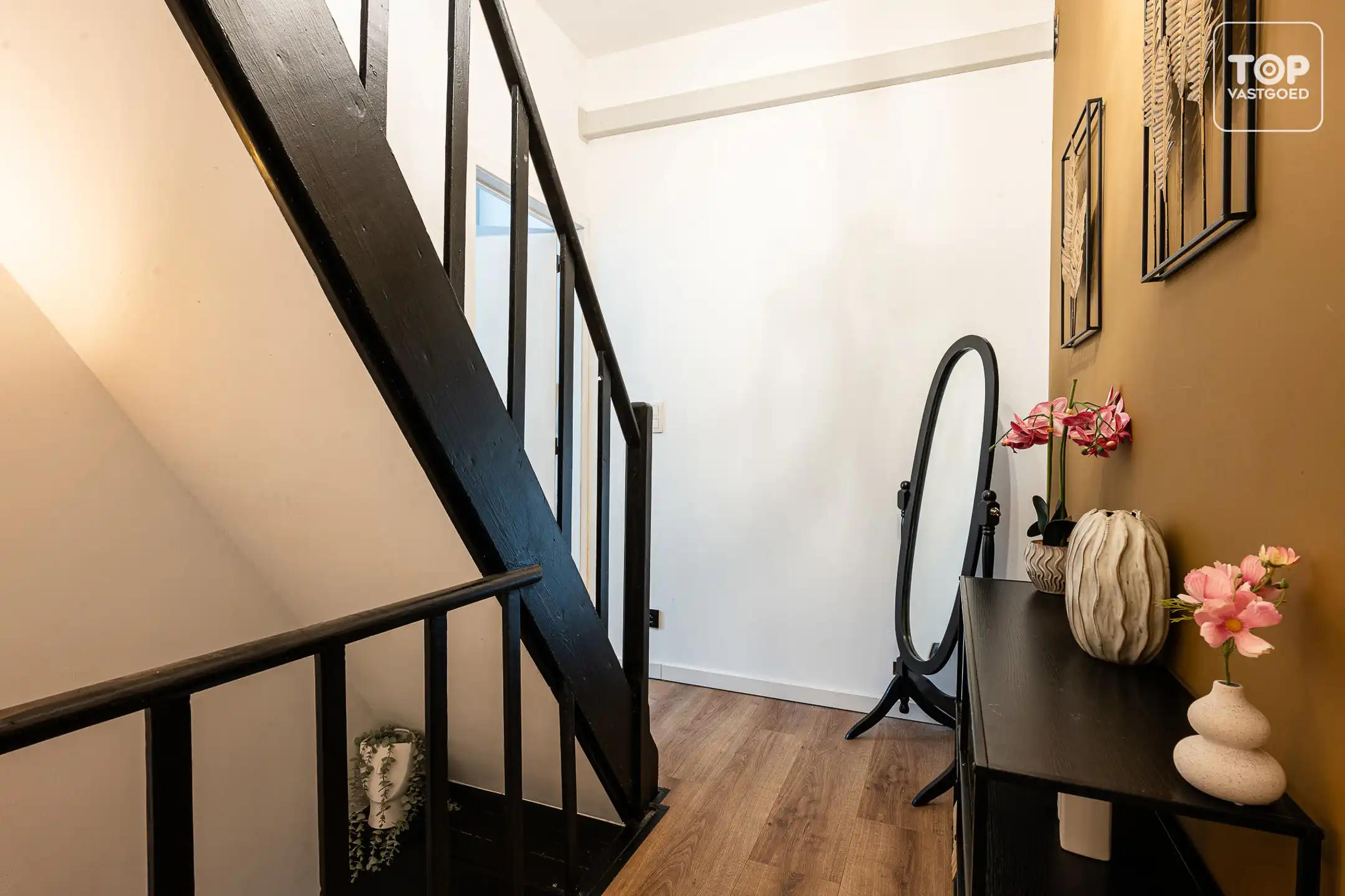 Recent gerenoveerde woning met 4 slaapkamers op TOPlocatie foto 19