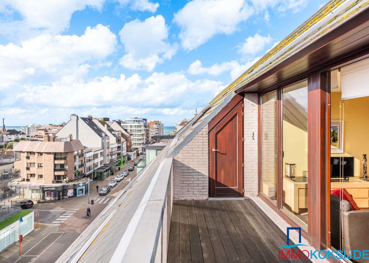 Ruim penthouse met 3 slaapkamers en 2 terrassen in de Strandlaan foto 2