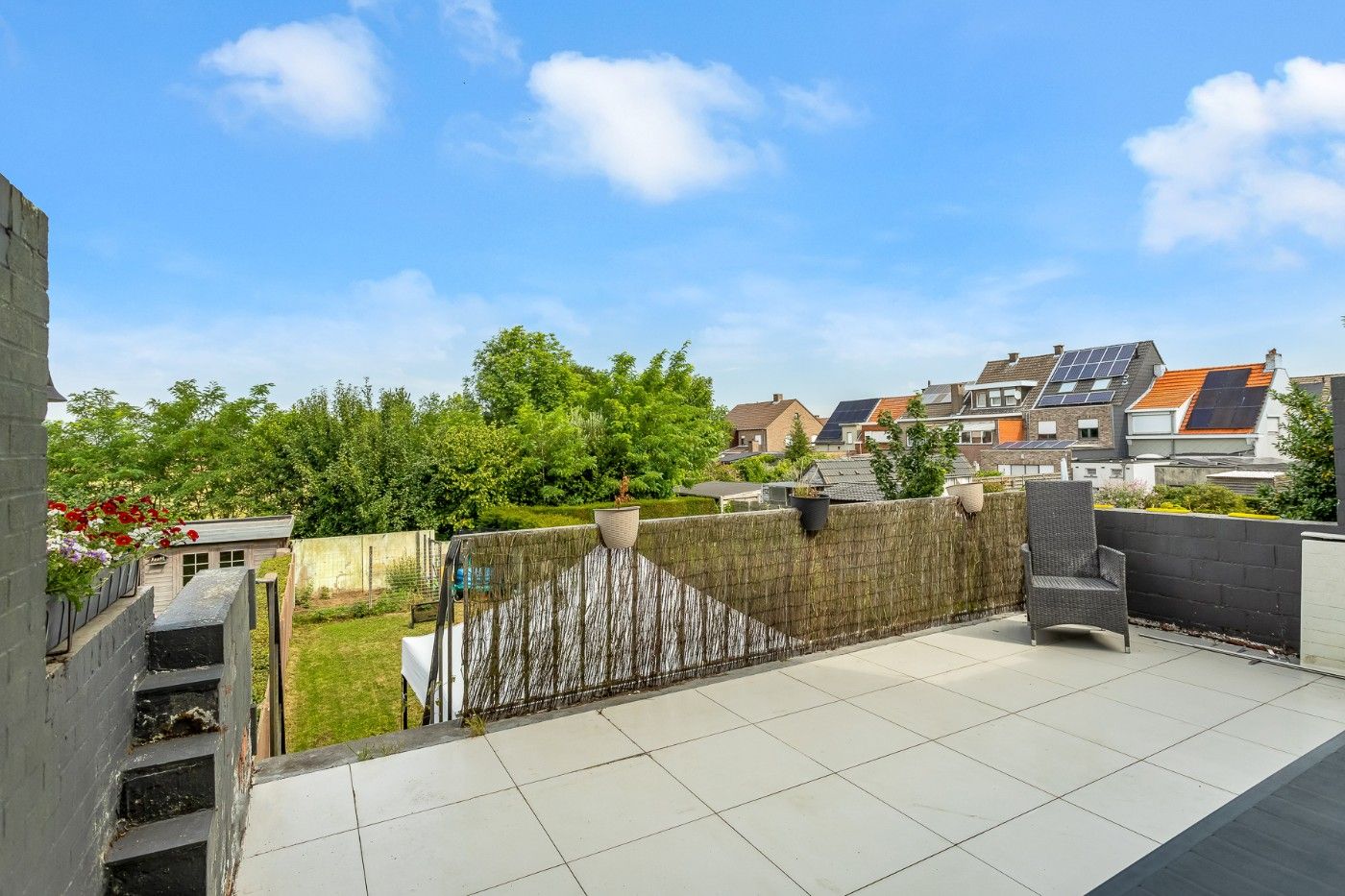 Grote woning met 4 à 5 slpk., inpandige garage en tuin foto 24