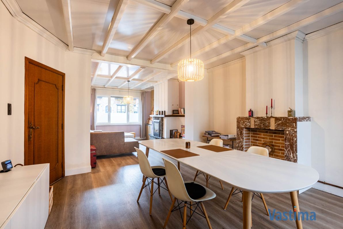 Gerenoveerde gezinswoning met tuin in Erembodegem foto 4