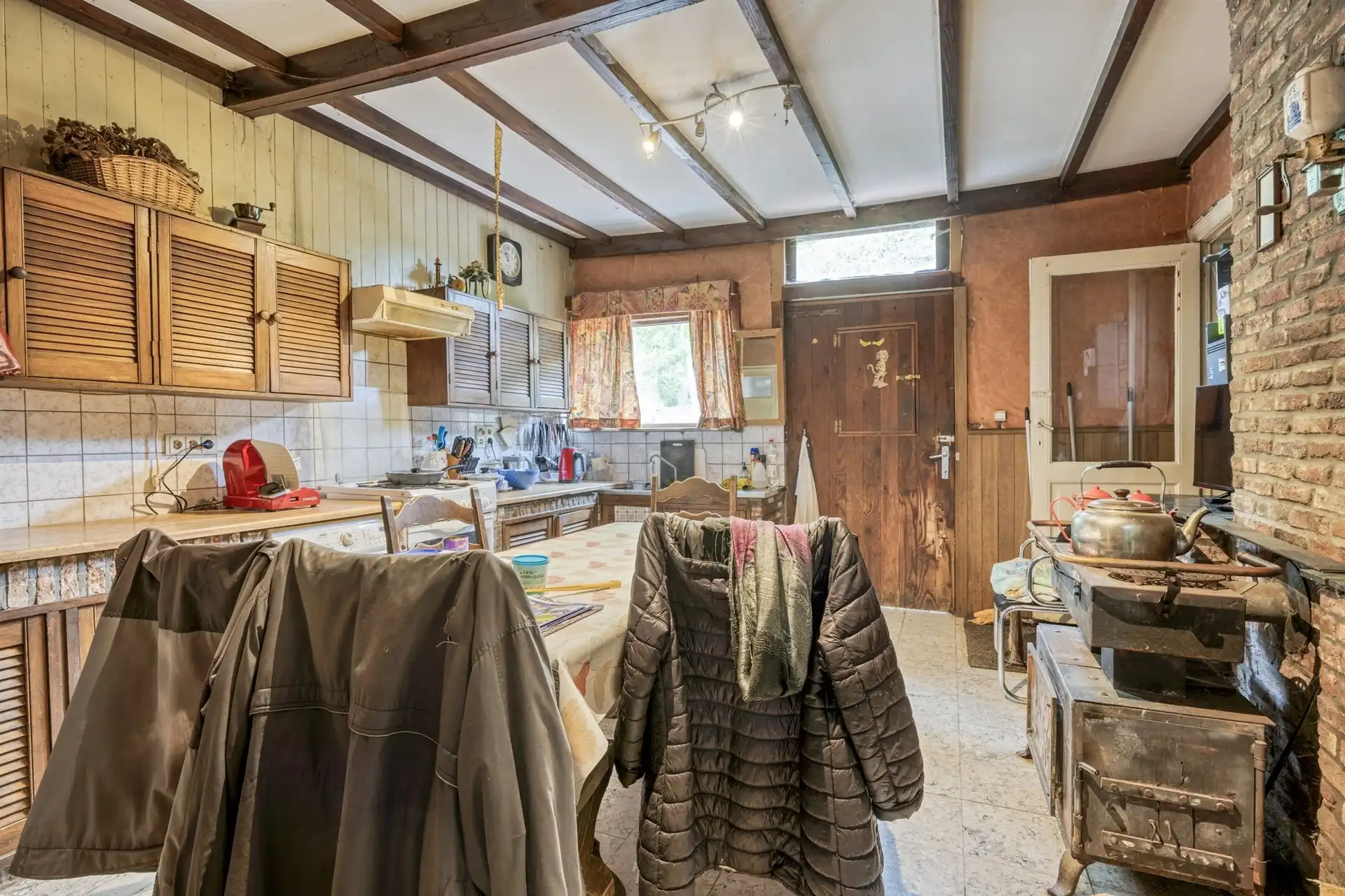 IN OPTIE! Prachtig gelegen, compleet te renoveren hoeve foto 13