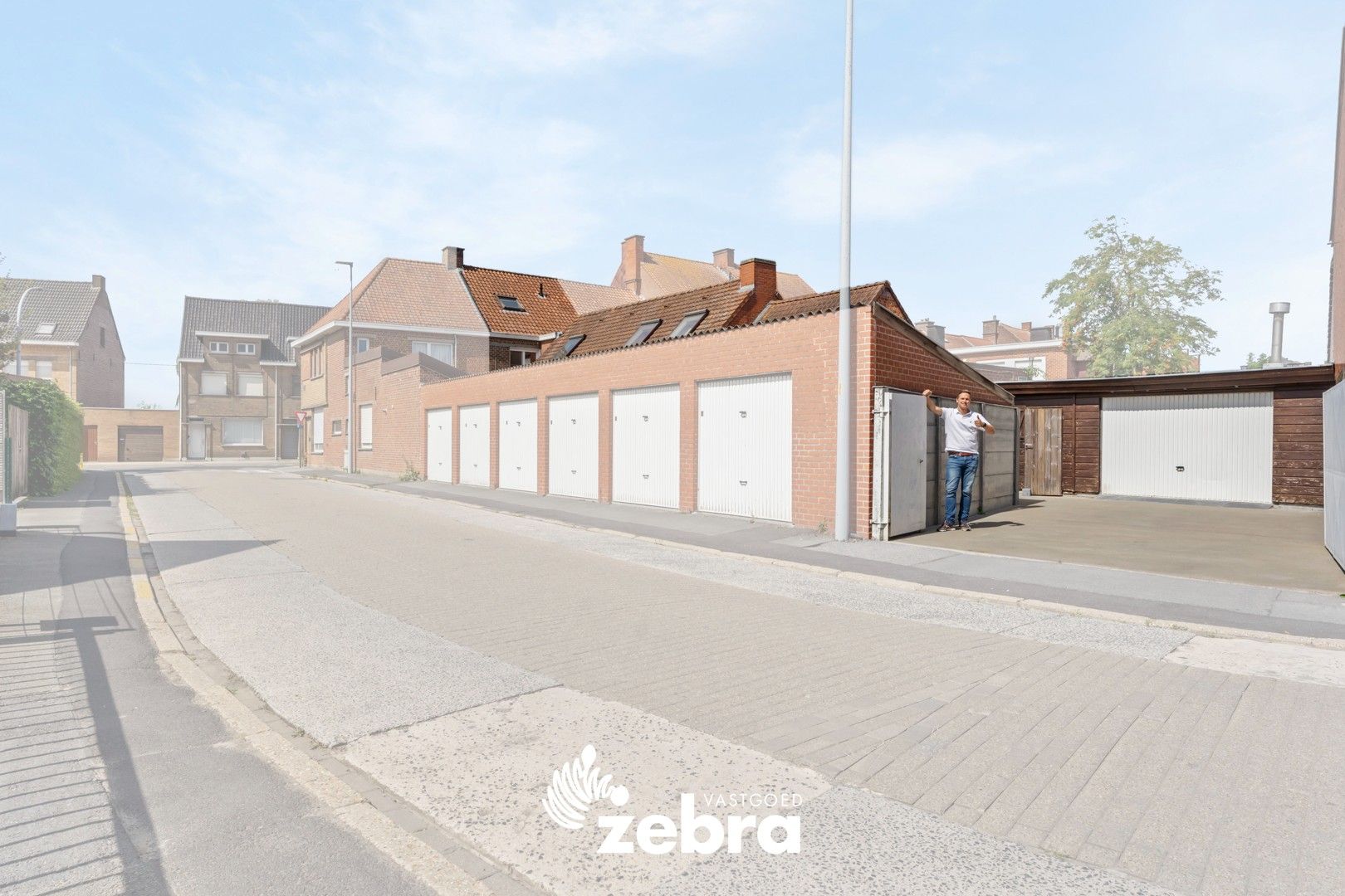 Veelzijdig handelspand met woonst & garage te Tielt! foto 24
