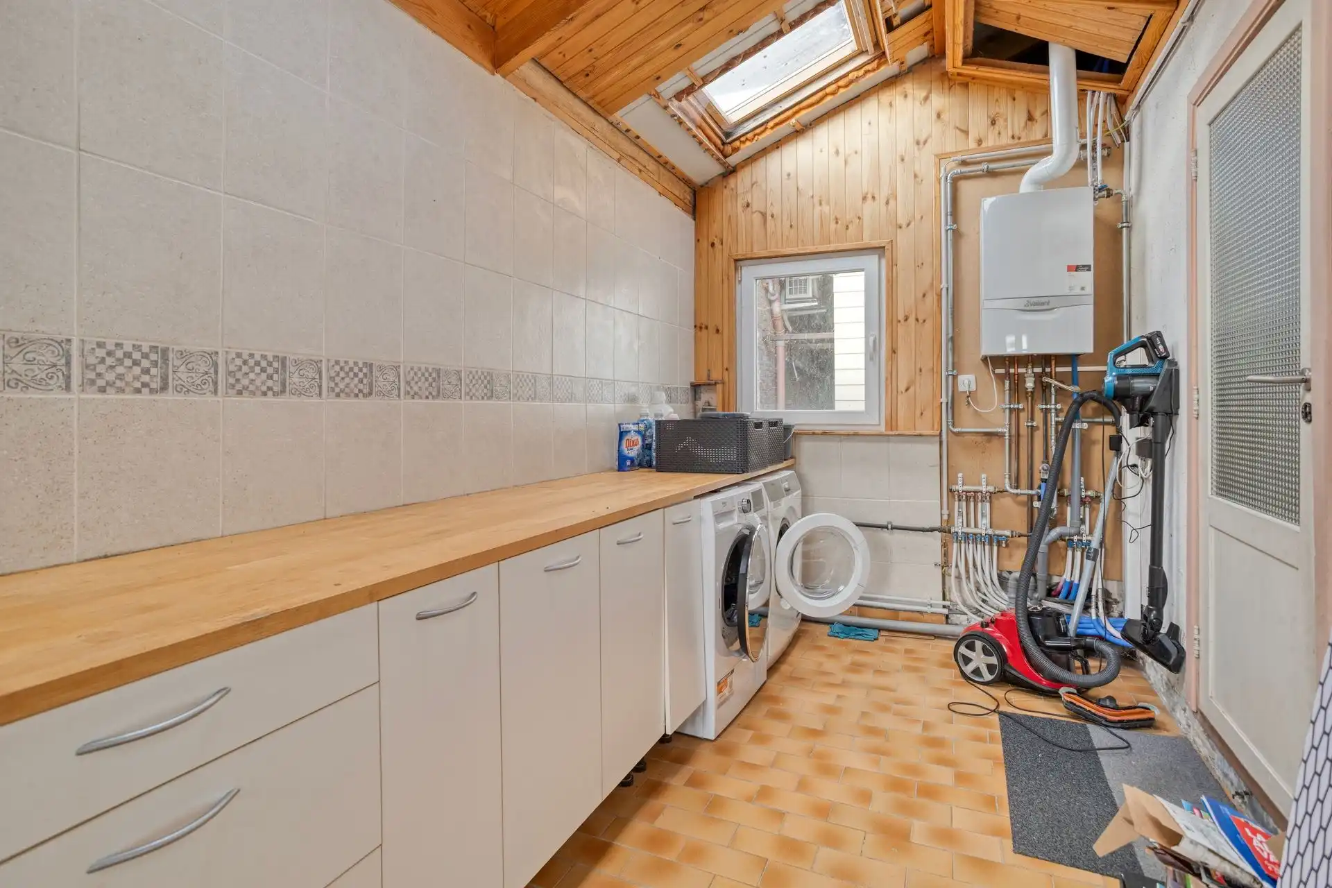 VERZORGDE GEZINSWONING MET 3 SLAAPKAMERS, GARAGE EN TUIN IN HEMIKSEM!  foto 15