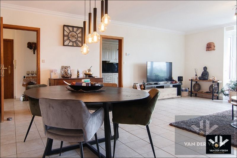 Ruim appartement met groen uitzicht te Hasselt foto 4
