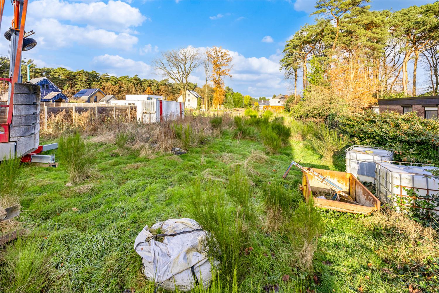 Idealis Vastgoed – Charmante CASCO+ woning met 2 tot 3 ruime slaapkamers, ruime woonkamer met open keuken, berging, achterinkom met wasruimte, badkamer en met maar liefst 18 zonnepanelen. De woning is gelegen op een rustig perceel aan de bosrand. foto 16