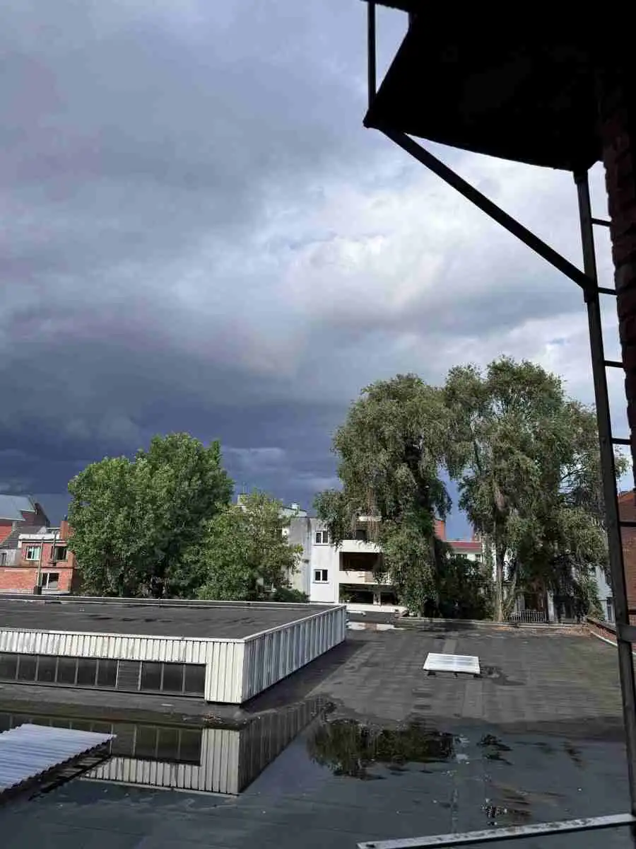 RUIM BEMEUBELD 1-SLAAPKAMERAPPARTEMENT OP CENTRALE LIGGING! foto 9