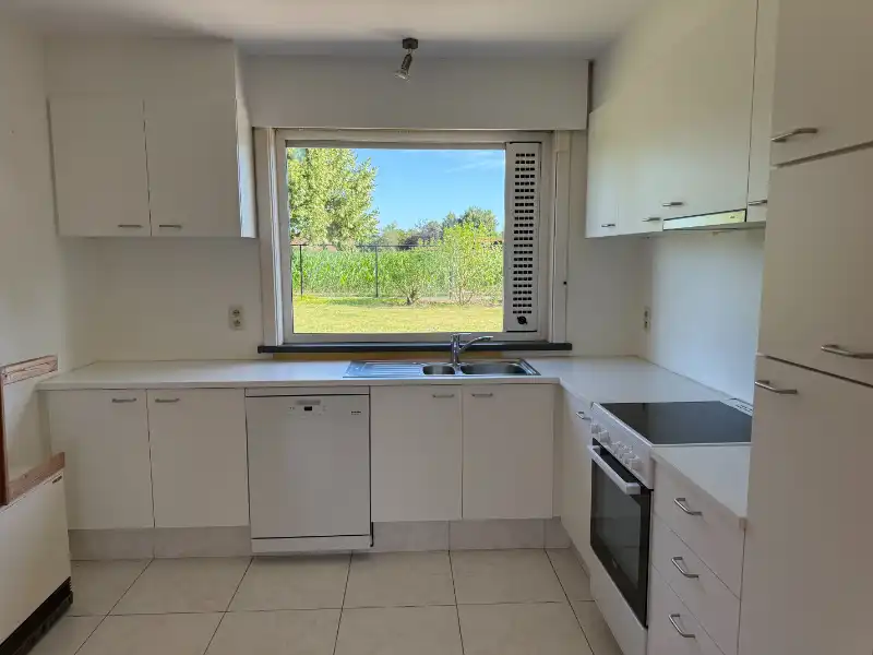 Ruime villa op een landelijke perceel met een oppervlakte van 940m² ! foto 7