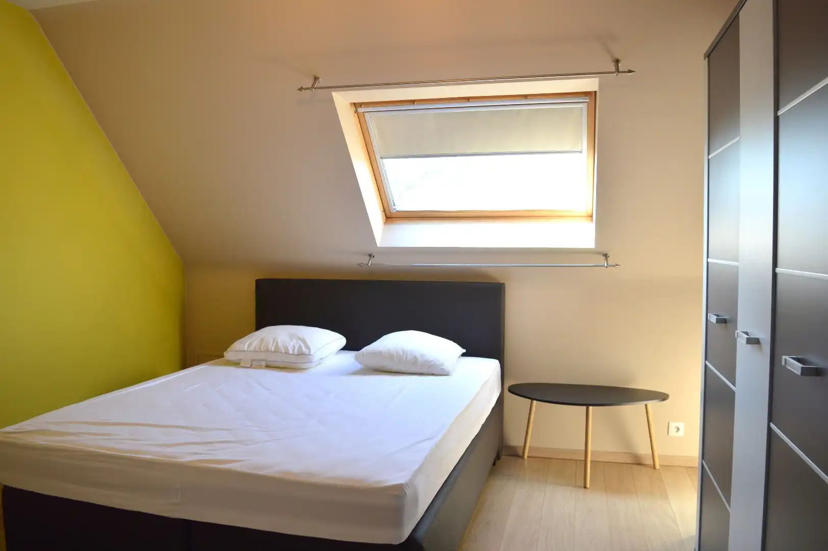 Verzorgd duplexappartement met 2 slaapkamers en garage te koop in Gullegem-centrum foto 10