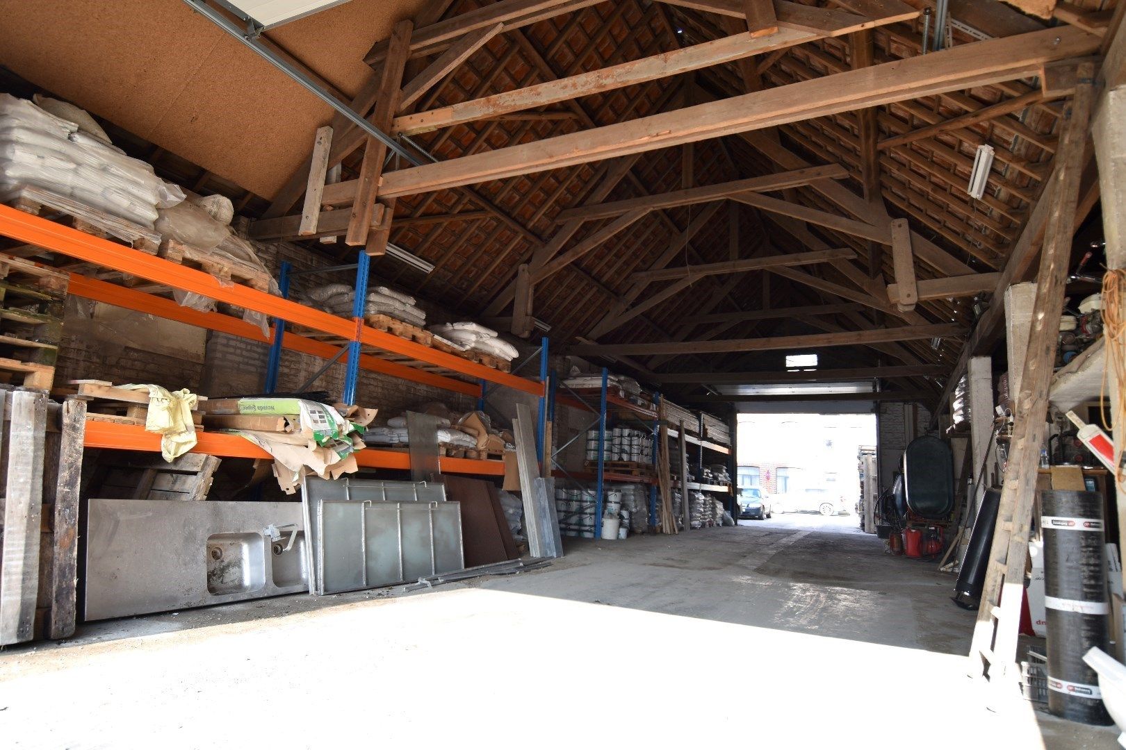 Opslagruimte/loods/hangar te koop in een gegeerde straat te Menen foto 10