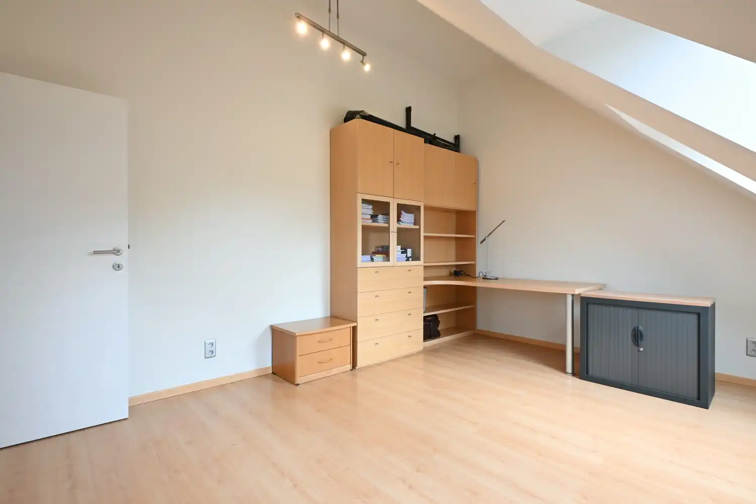 Instapklare gezinswoning met prachtige tuin en hoogwaardige afwerking foto 13