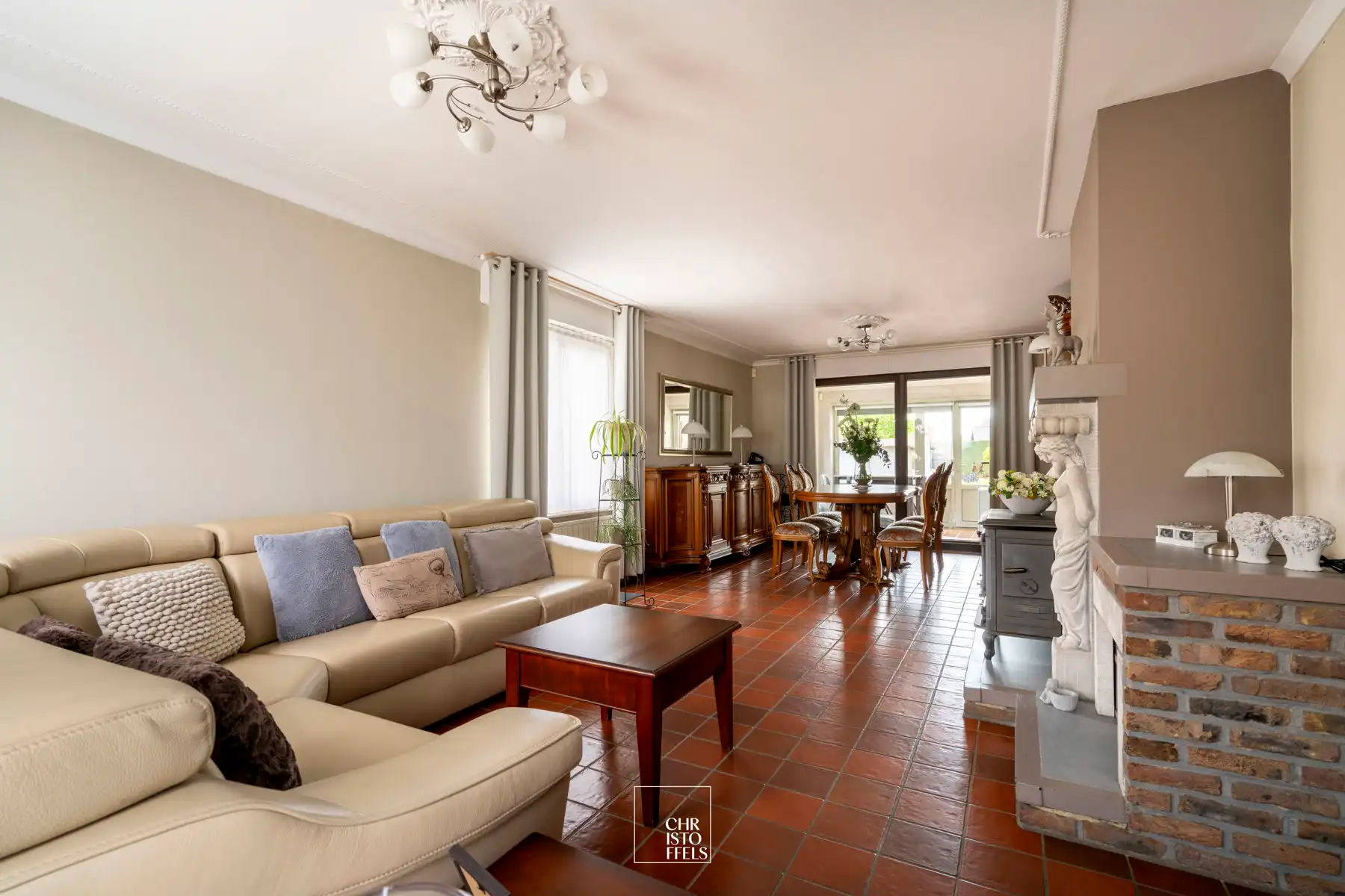Ruime gezinswoning met tuin op een perceel van 876 m2 foto 15