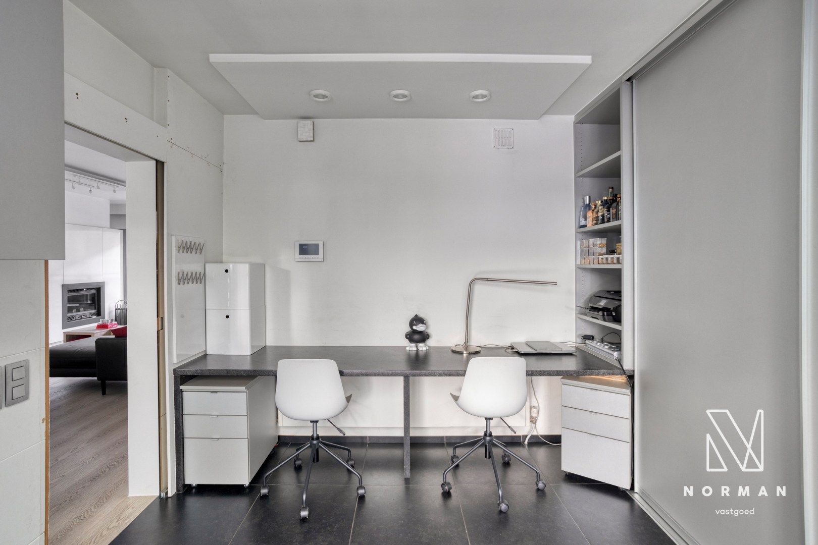 Duplex te koop in het centrum van Kuurne met 3 slaapkamers en een groot zongericht terras met tuinhuis.  foto 14