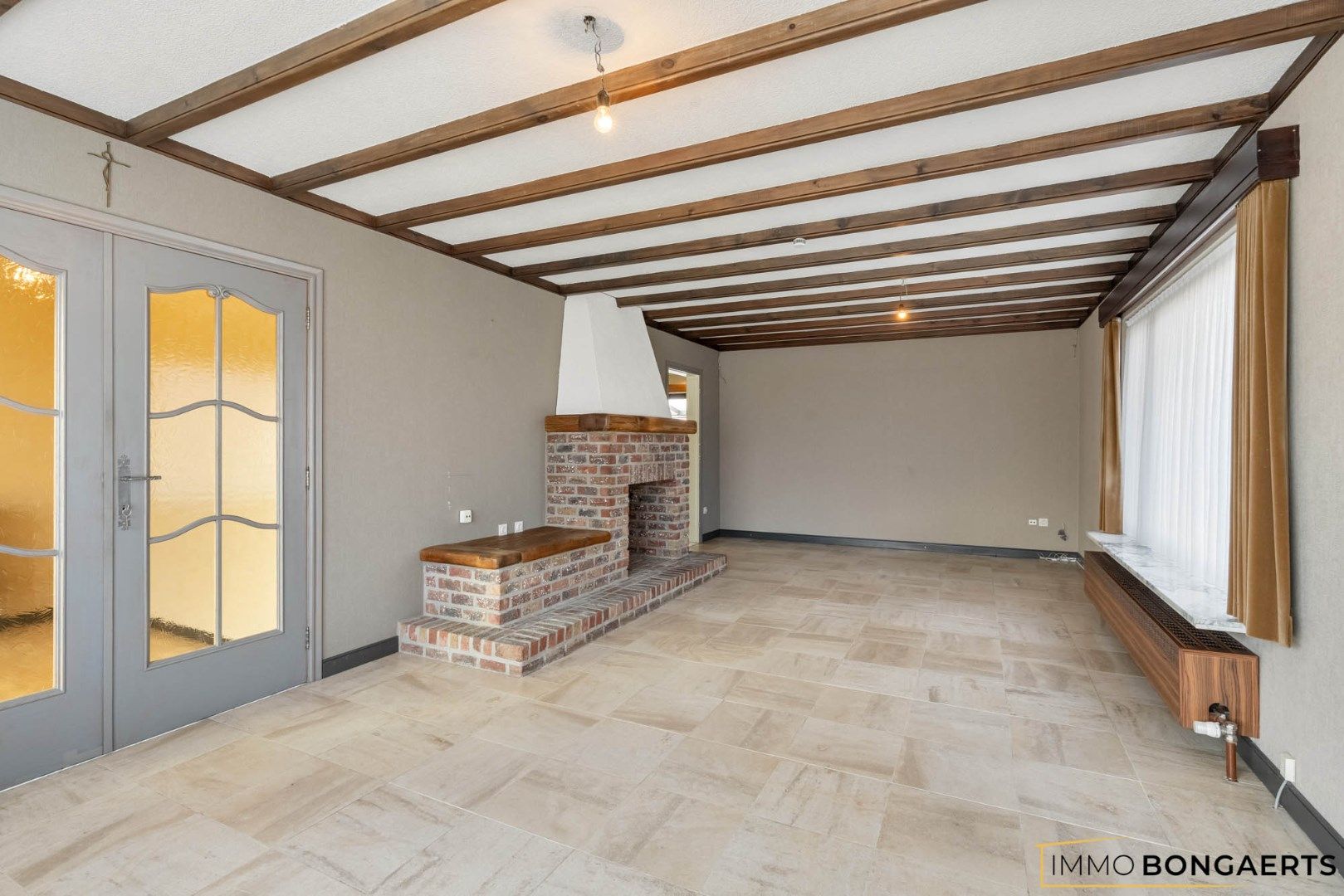 Ruime woning met drie slaapkamers foto 4