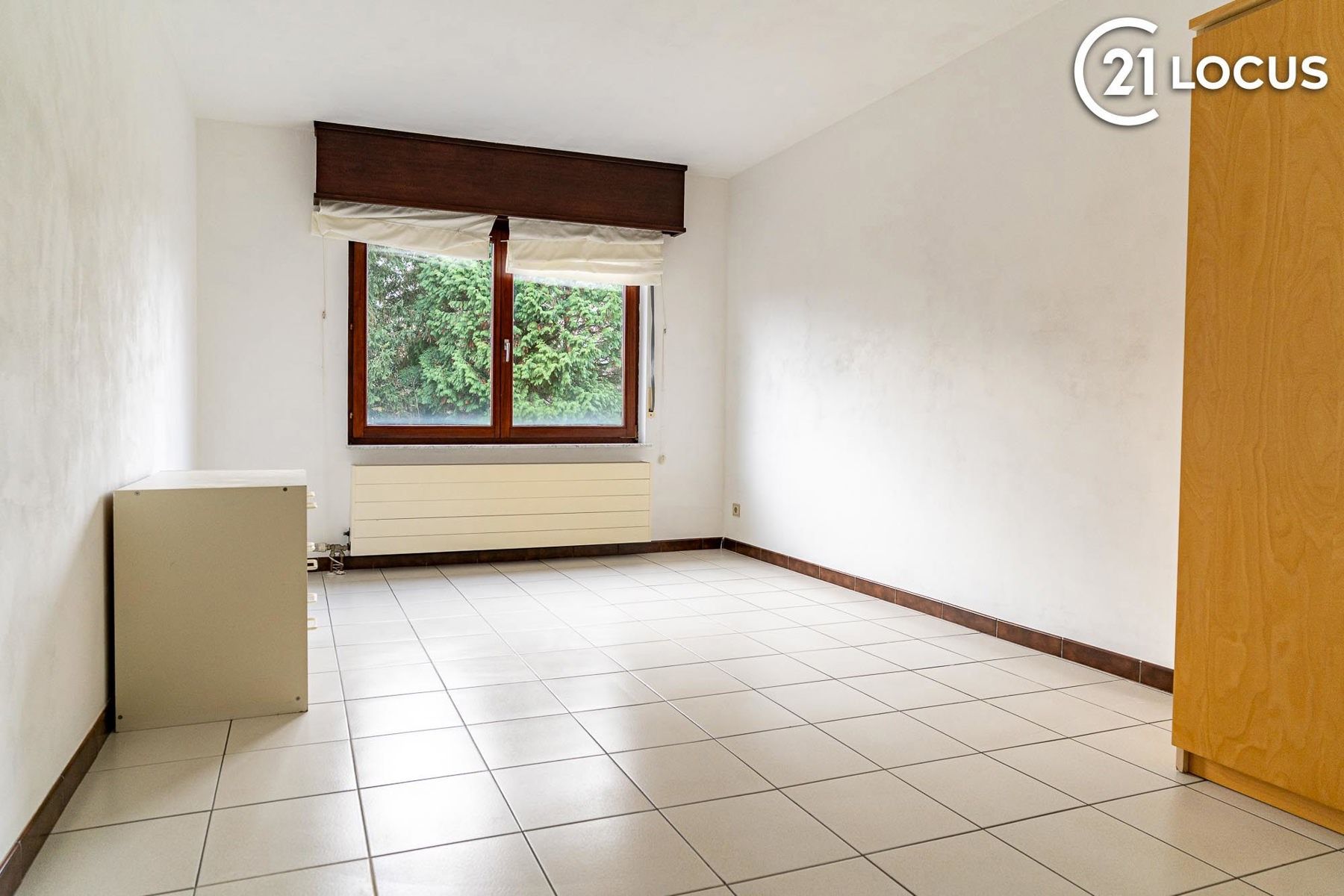 Ruime woning in rustige buurt te Zwijndrecht - 5 slaapkamers foto 13