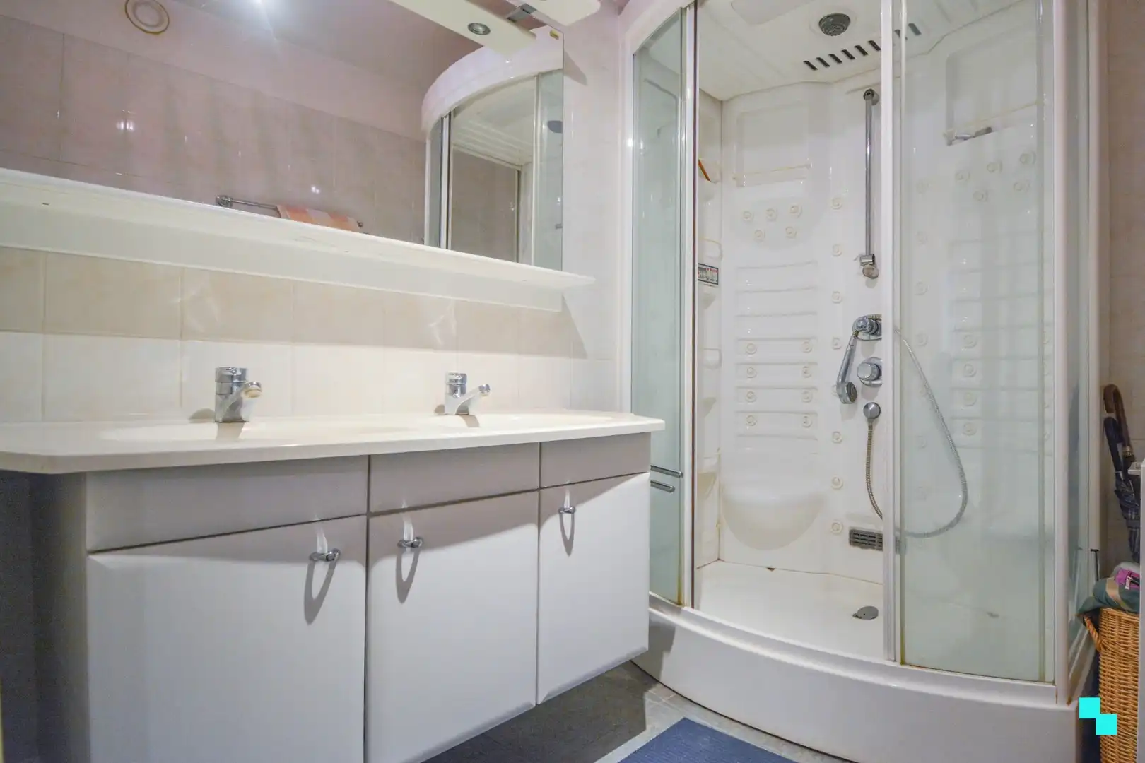 3-slaapkamer hoekappartement langs het water te Roeselare foto 16