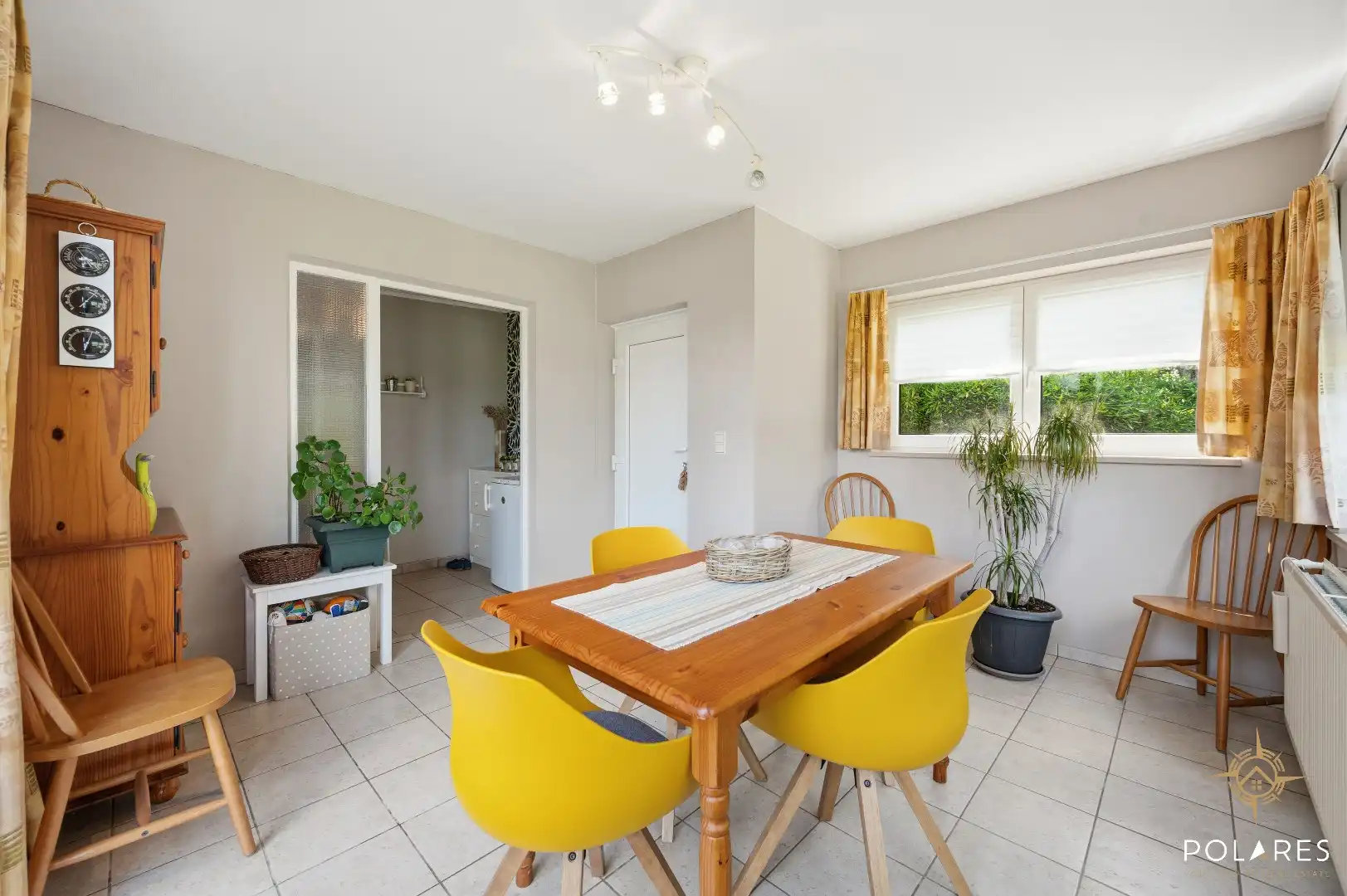 Instapklare halfopen bebouwing met veel privacy op een rustige locatie! foto 14