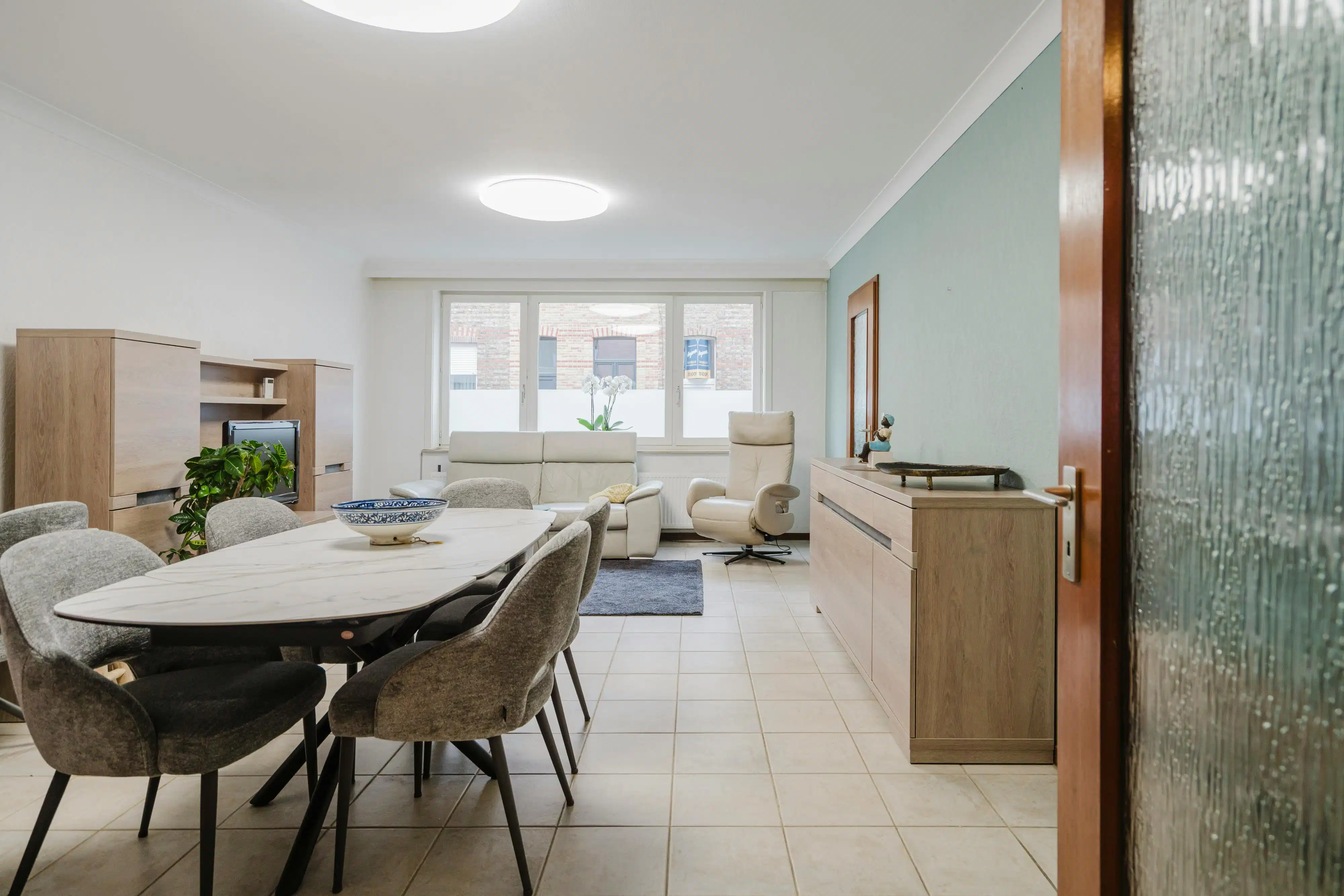 Gelijkvloers tweeslaapkamer appartement op Overleie foto {{pictureIndex}}