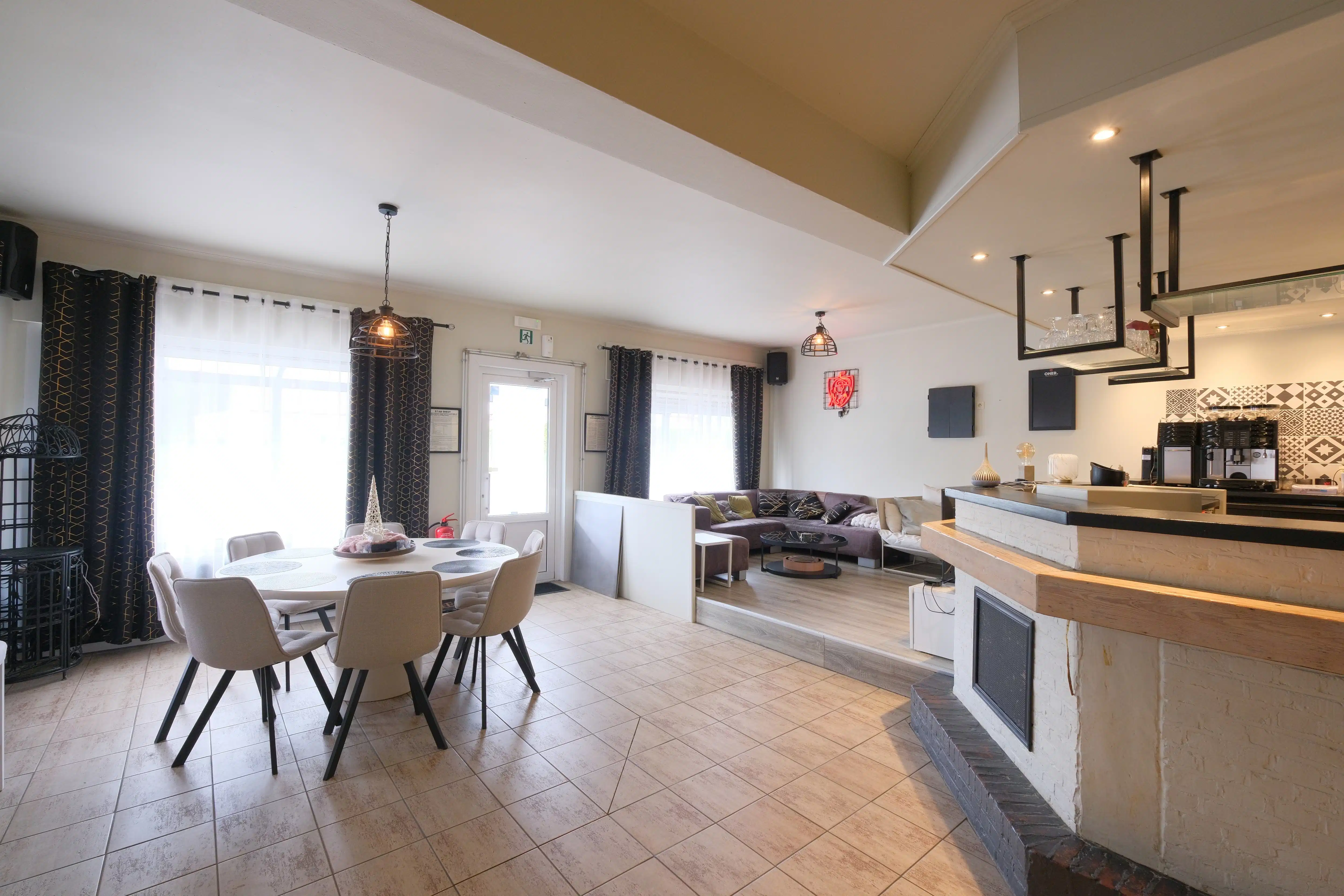 Instapklare woning met 4 slaapkamers foto 3