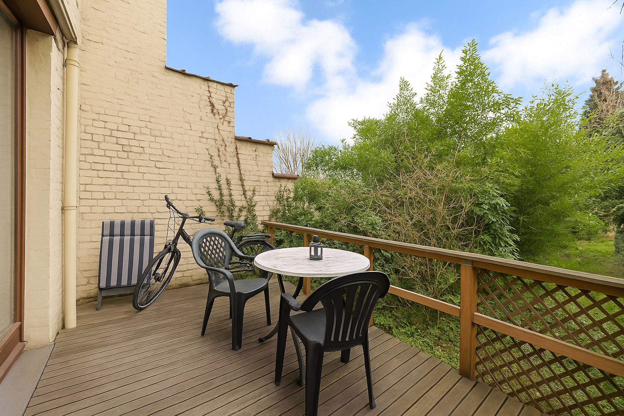 Huis met potentieel voor verkaveling van het terrein foto 10