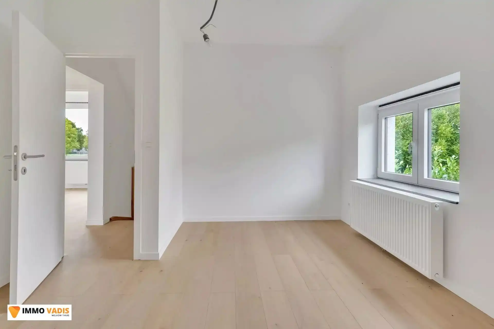 Moderne, energiezuinige woning in groene omgeving foto 13