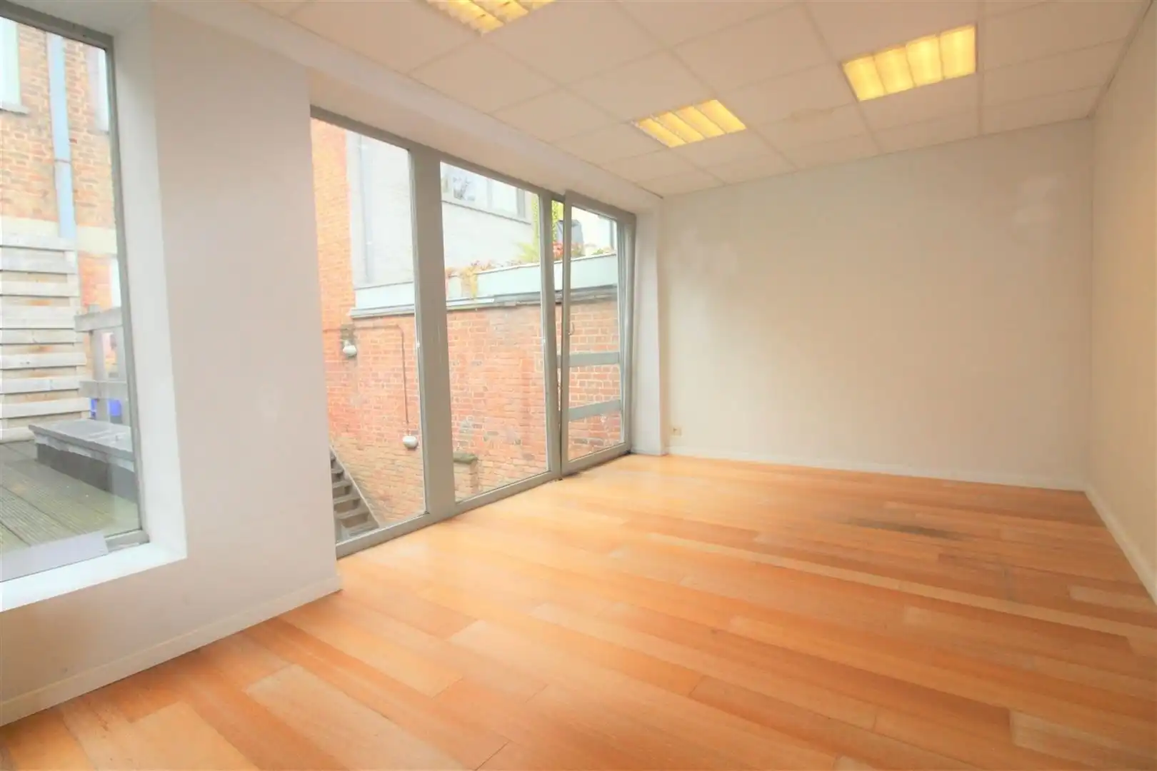 Gezellige 3 Slaapkamer appertement in Hartje Kortrijk foto 2