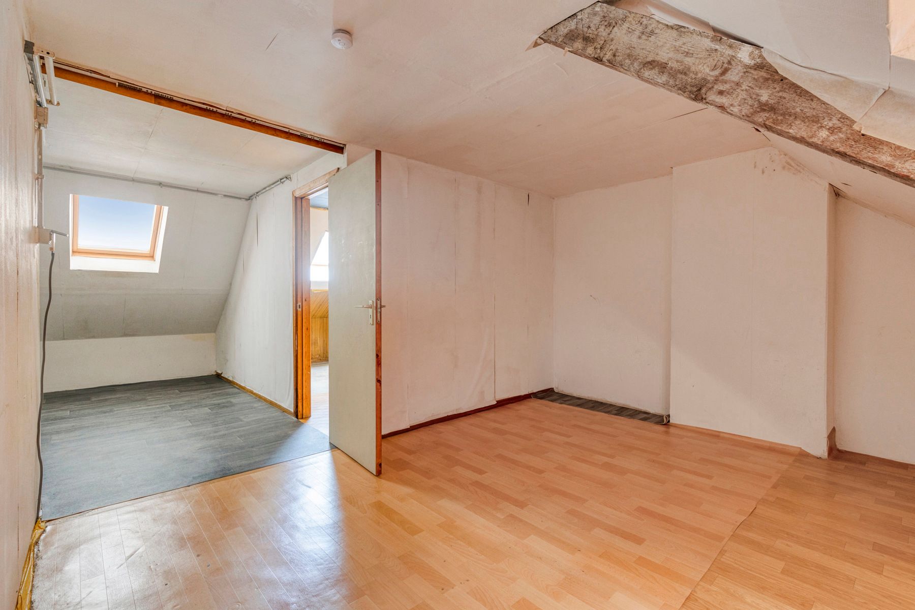 Centraal gelegen rijwoning met 4 slaapkamers foto 13