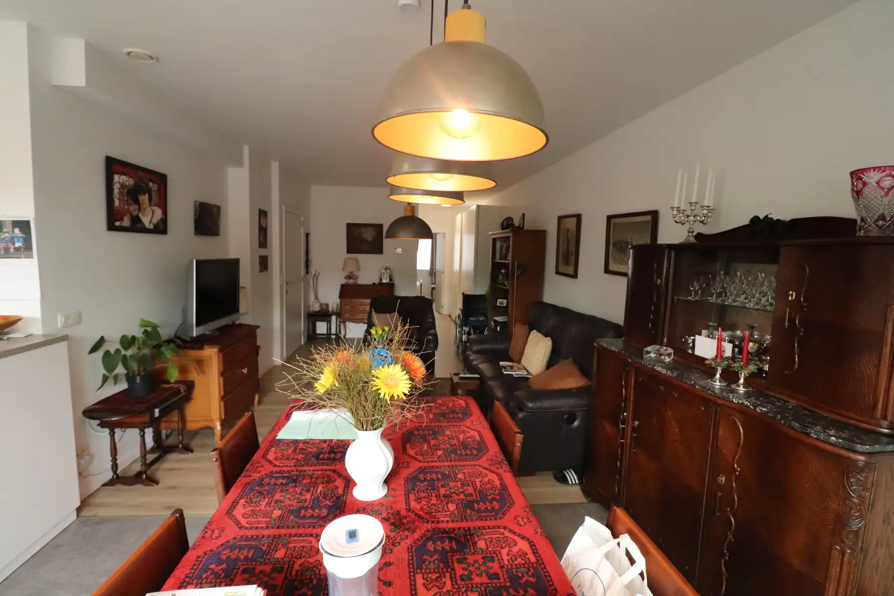 Energiezuinig appartement met lift, terras, autostaanplaats en fietsenberging. foto 5