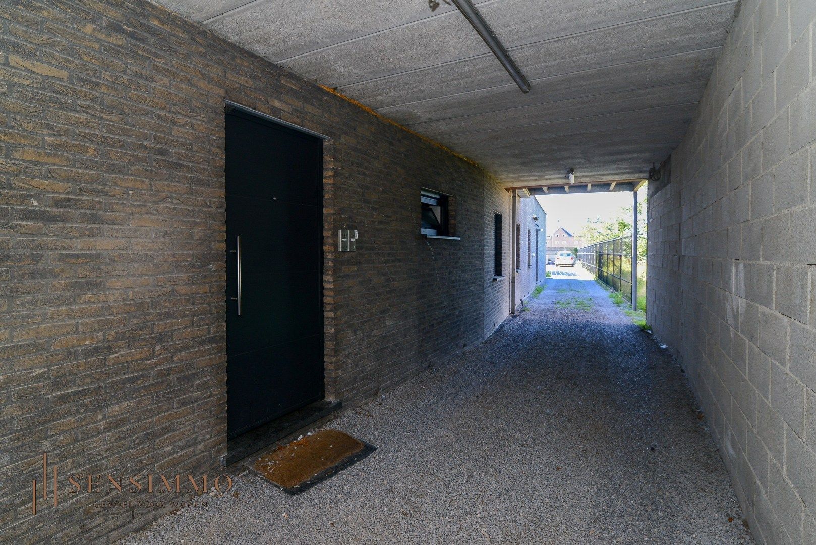 Mooie afgewerkt triplex met 3 slaapkamers, terras en parking foto 17