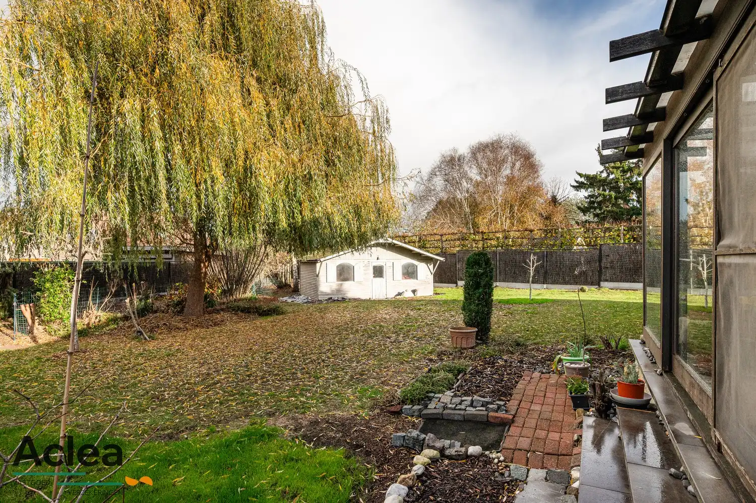 Vrijstaande woning op een goed gelegen, ruim perceel foto 35