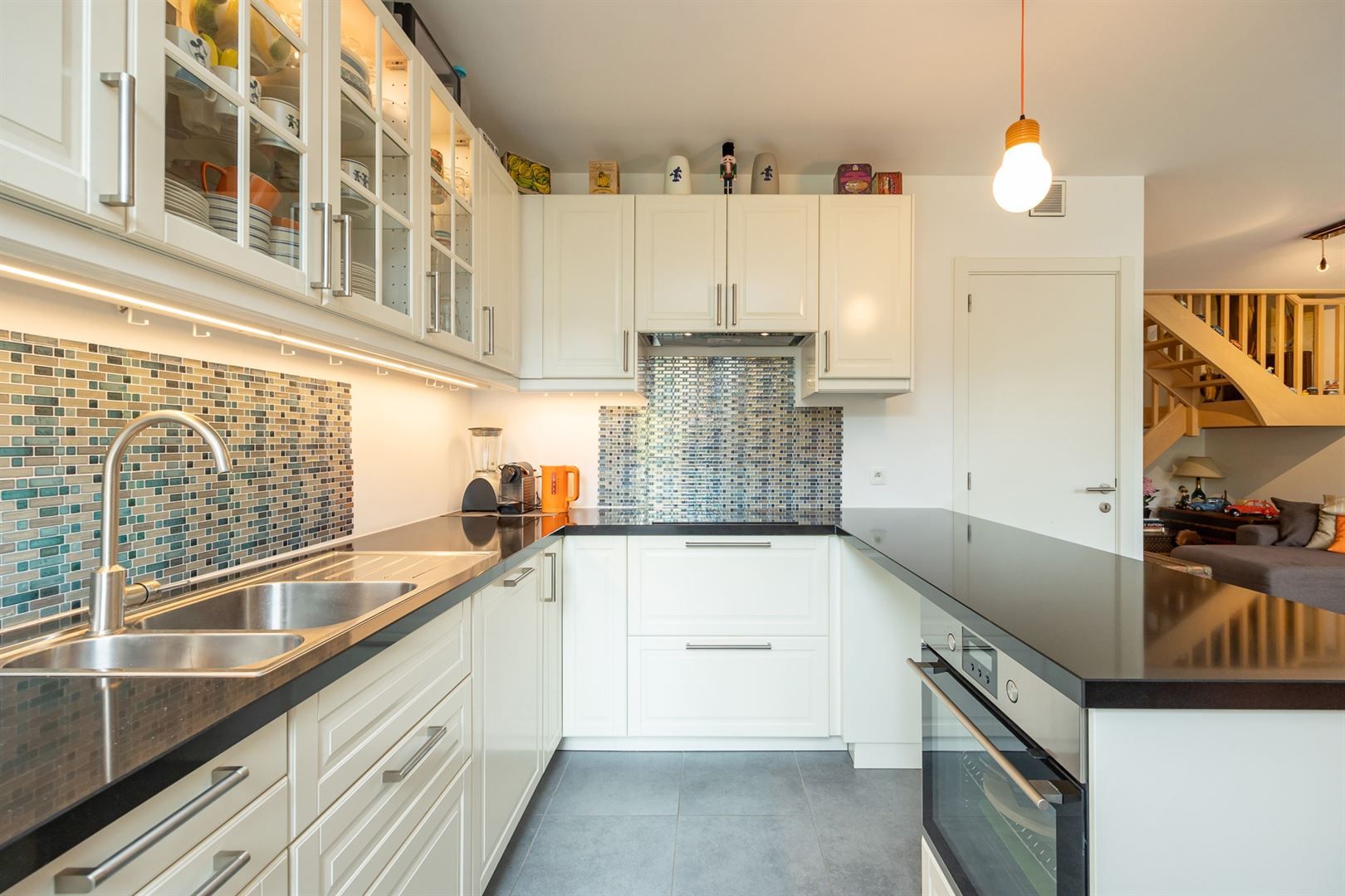 Instapklaar appartement met mega terras foto 7