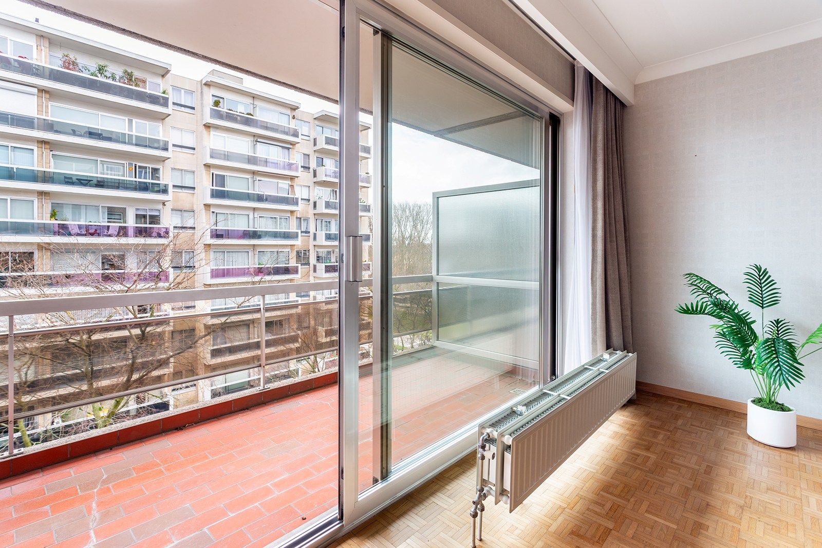 2 slaapkamer appartement met veel lichtinval foto 8