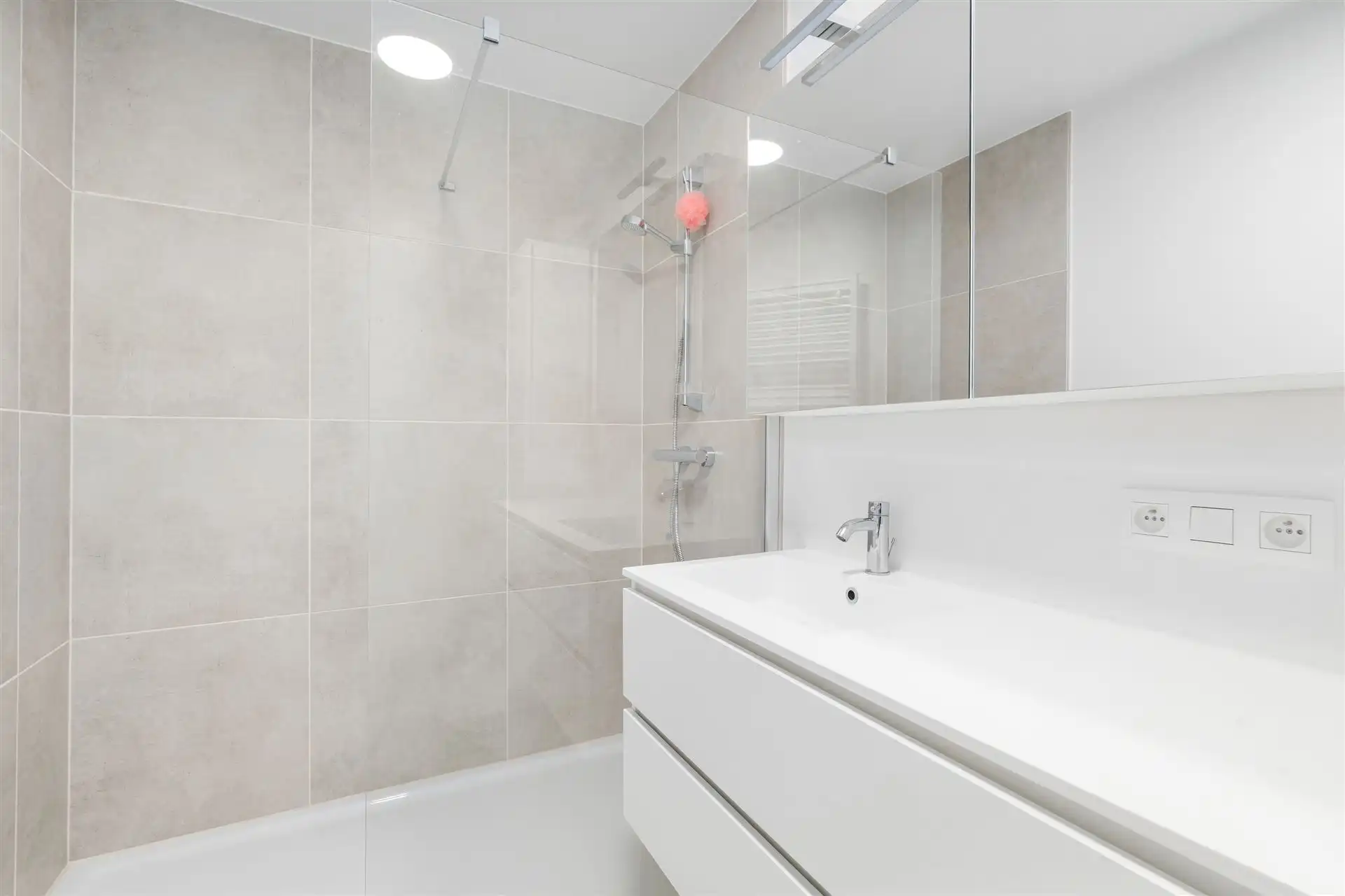 LUXUEUS / 2 SLAAPKAMERS foto 10