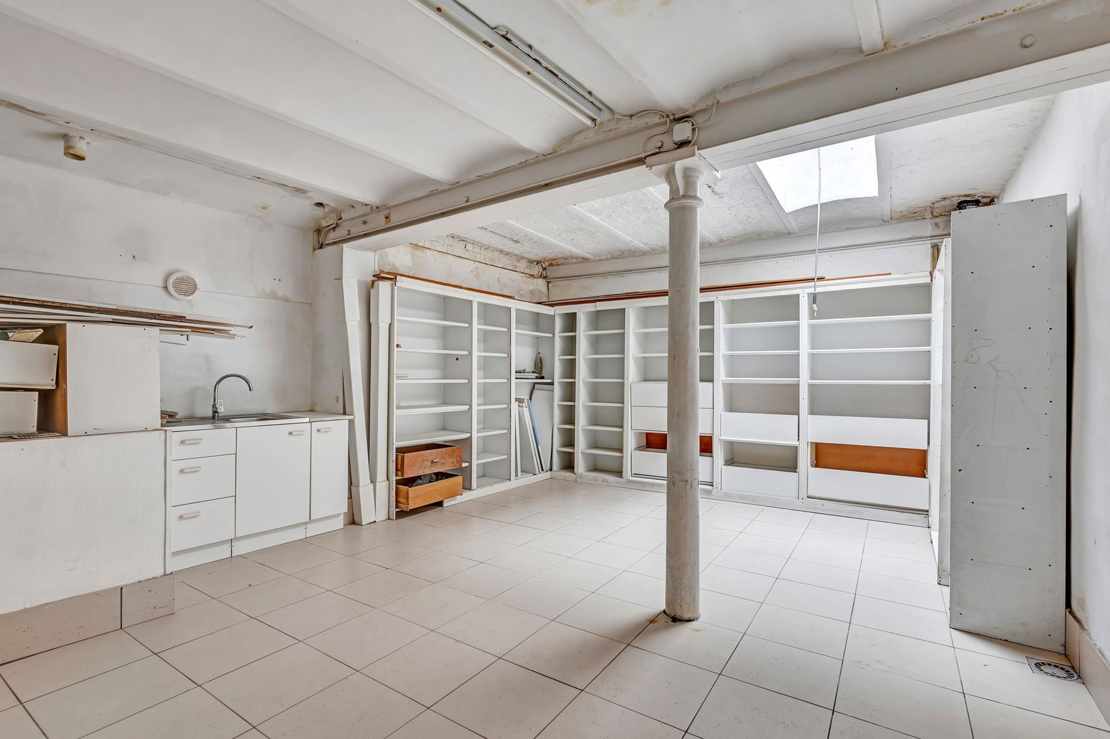 Casco handelspand in Basiliekstraat Halle foto 7