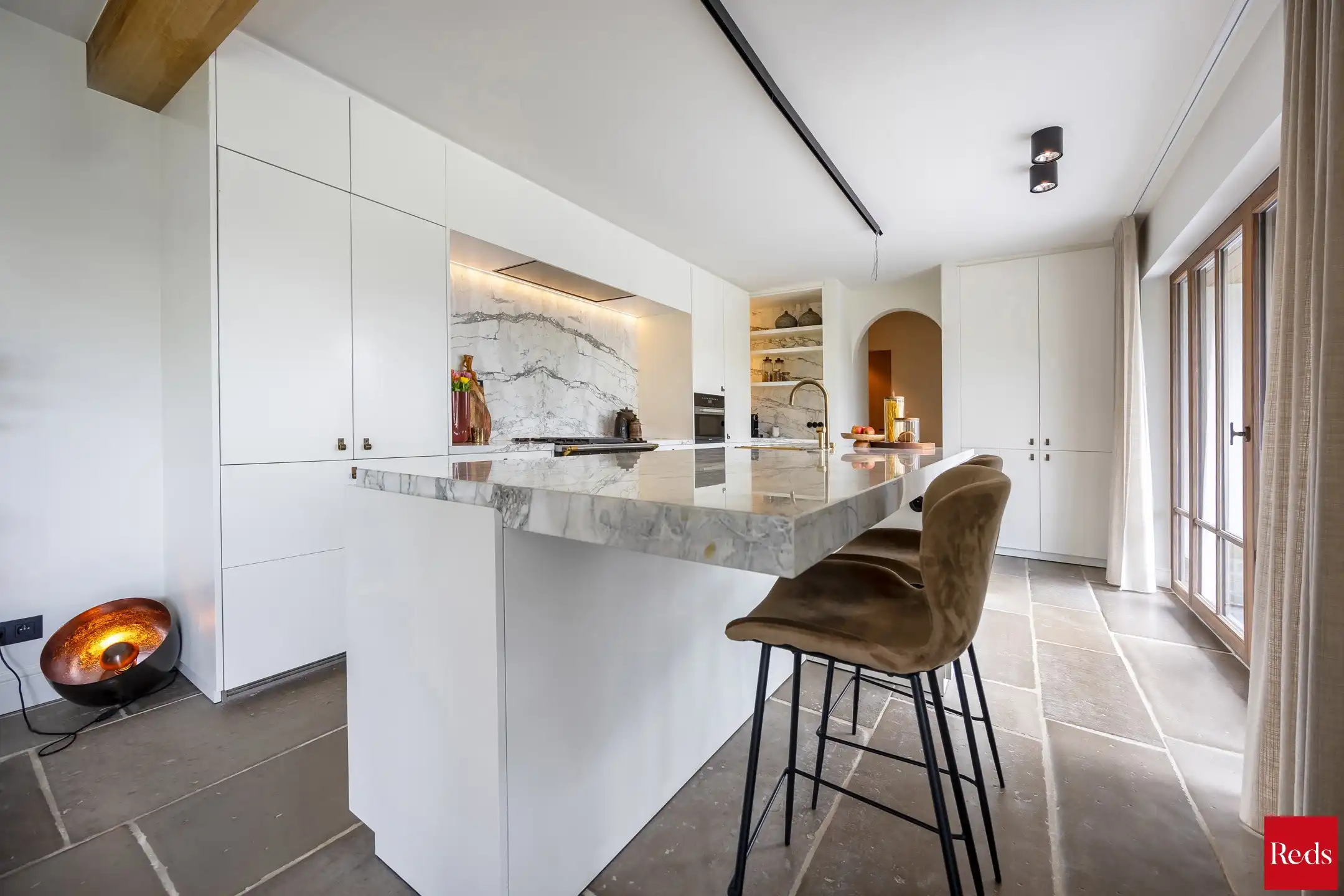 Luxueuze villa met bijgebouw en mogelijkheid tot aankoop achtergelegen weilanden.  foto 9