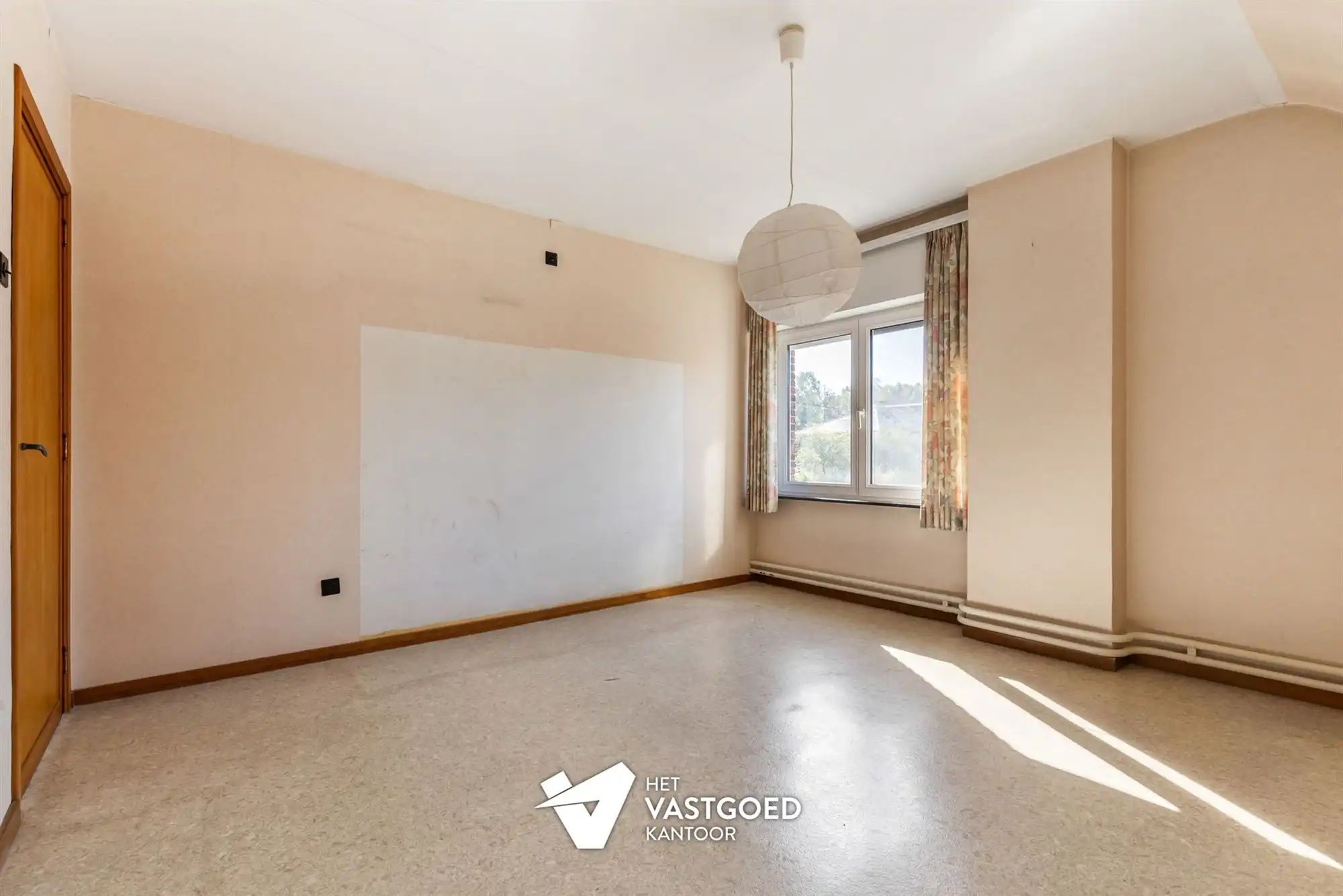 WONING MET POTENTIEEL (155M²) MET 3 SLAAPKAMERS EN GARAGE OP EEN PERCEEL VAN 12 ARE TE TESSENDERLO foto 16