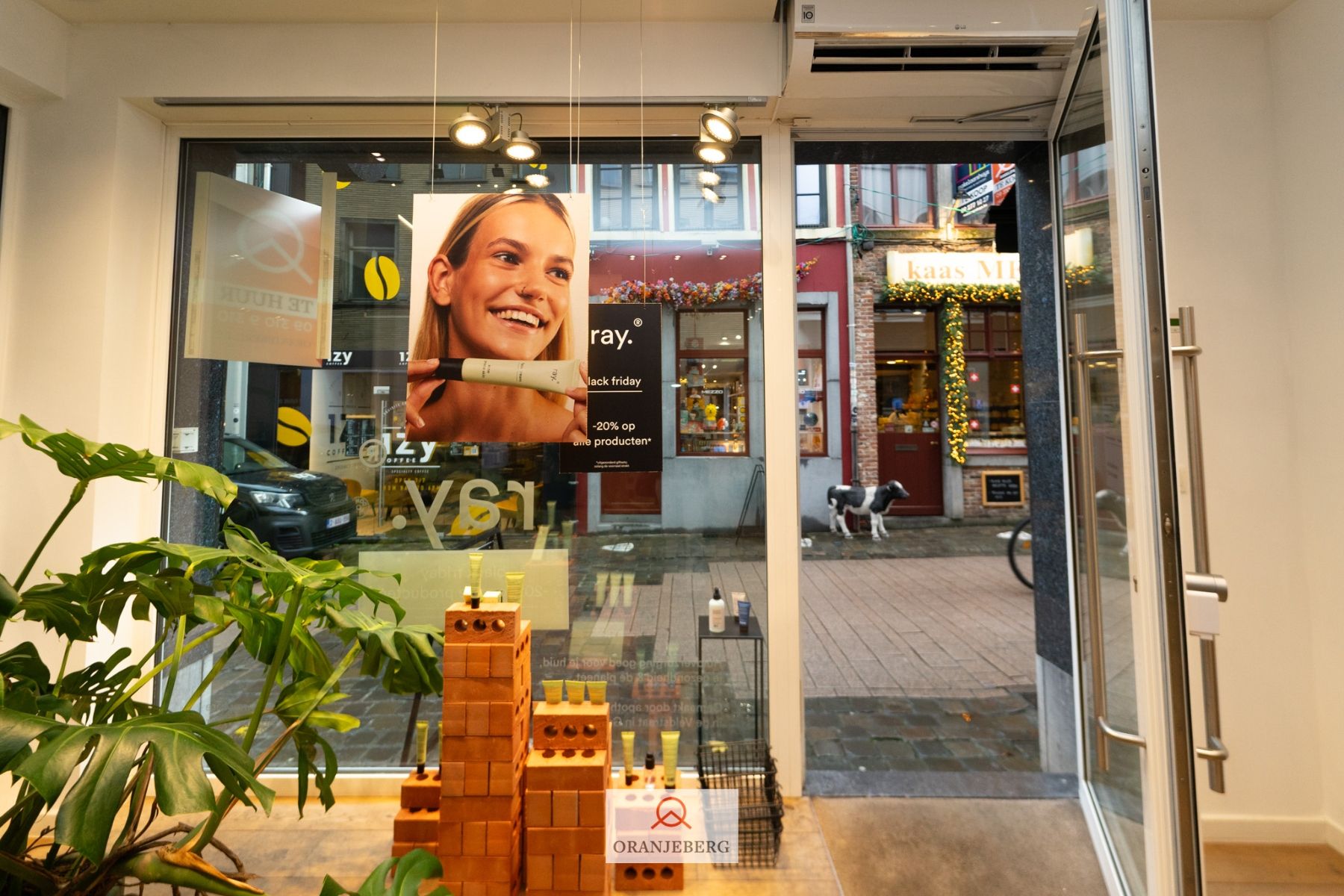 Winkelpand te huur in populaire winkelstraat Gent foto 5