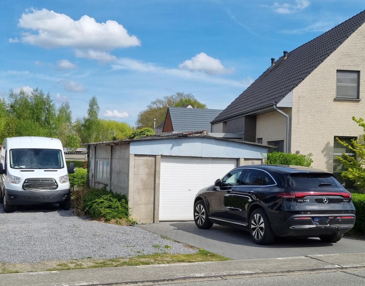 Totaal gerenoveerde woning met garage bijgebouw, ideaal voor een jong koppel of gezin. foto 18